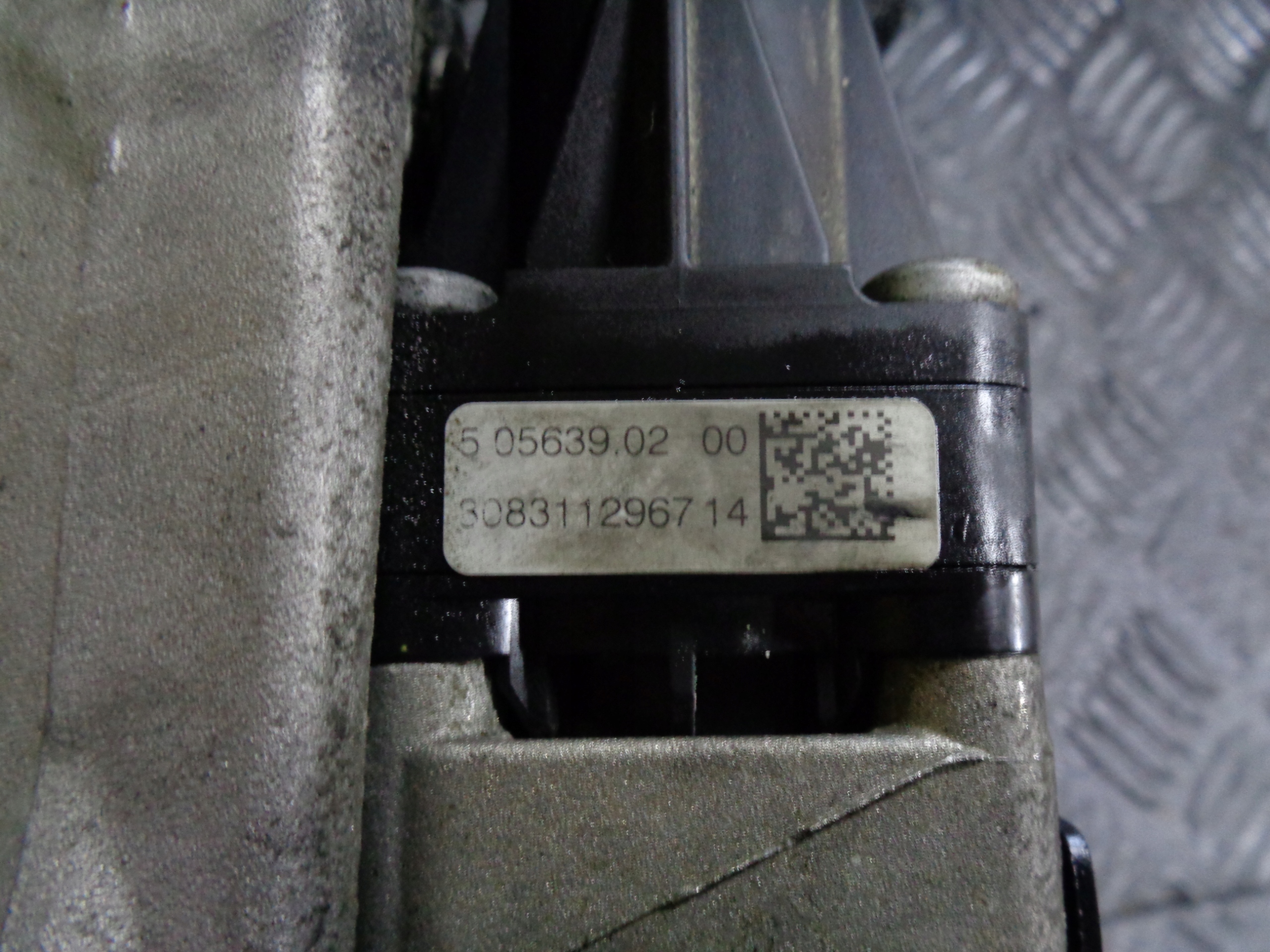 valvola radiatore / raffreddatore EGR VOLVO S60 II V60 e 1.6 D