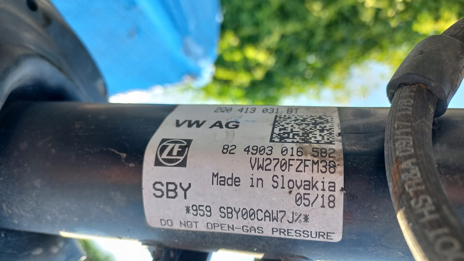 swing shock absorber right front VW POLO 2G 17