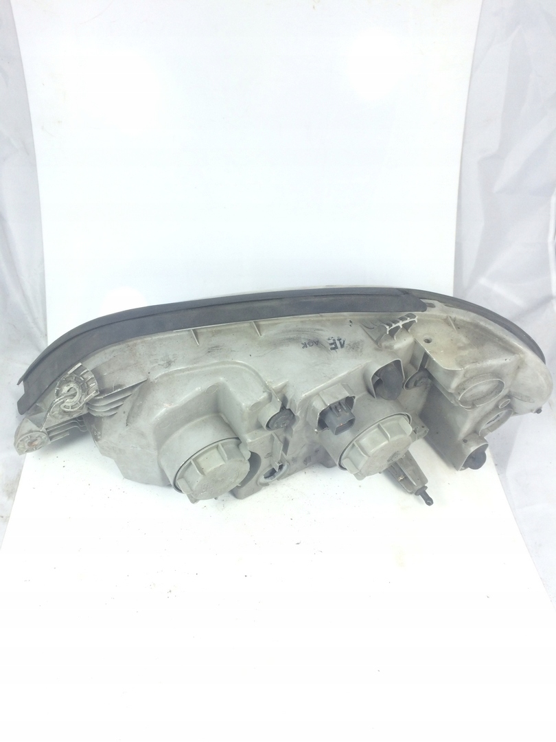 REFLEKTOR light front KIA CARNIVAL right KIA