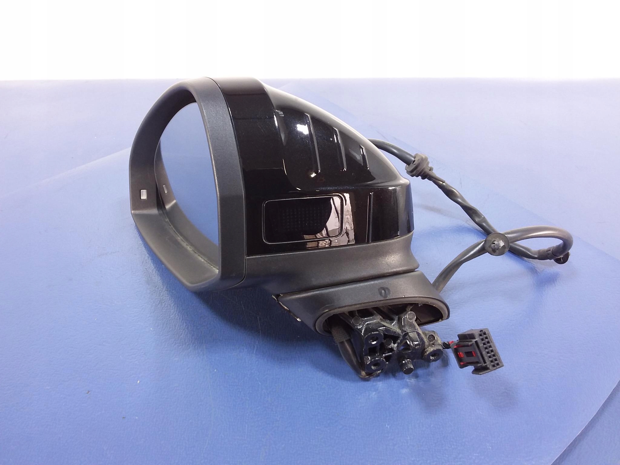 AUDI A5 II F5 LUSTERKO LEWE 8 PIN LY9T Strona zabudowy lewa