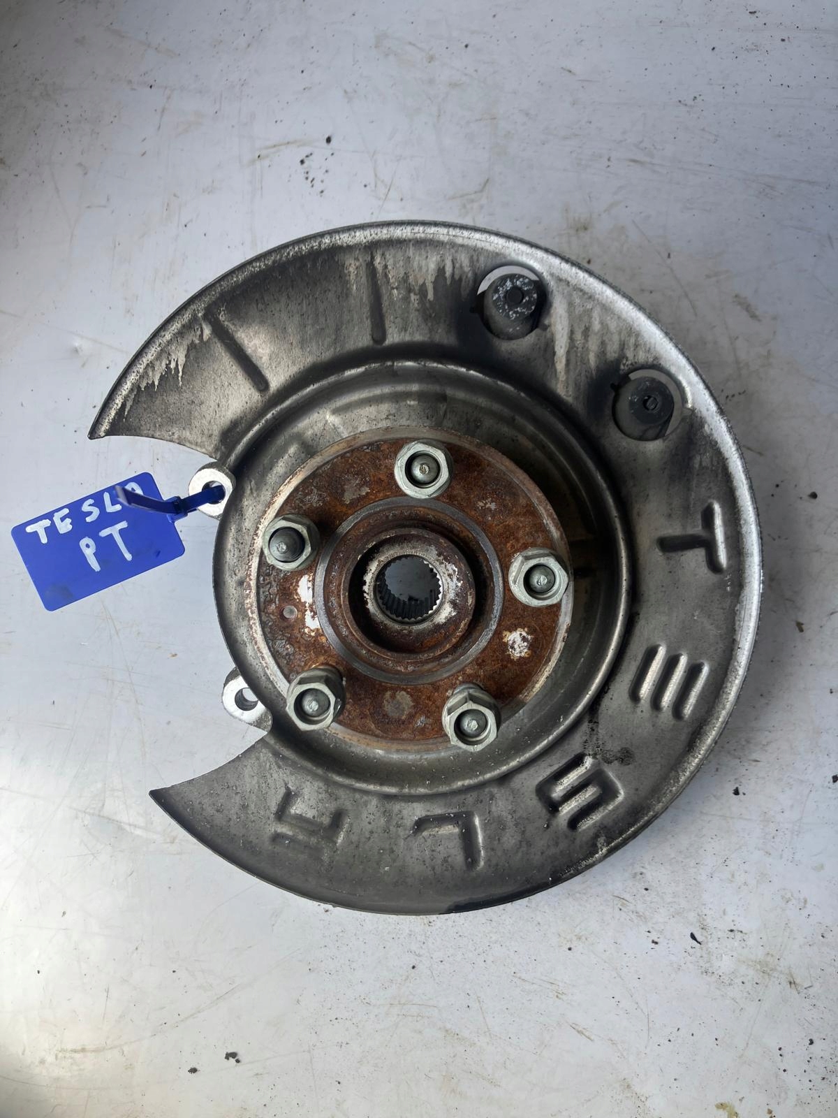 поворотный кулак, цапфа зад tesla MODEL S 1072161-00
