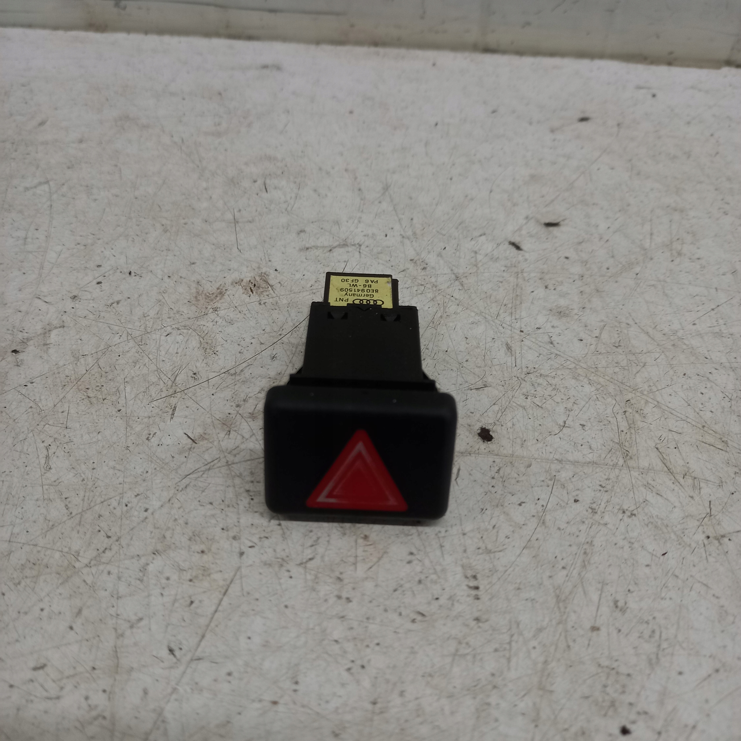 light switch of warning lights AUDI A4 B7 8E0941509