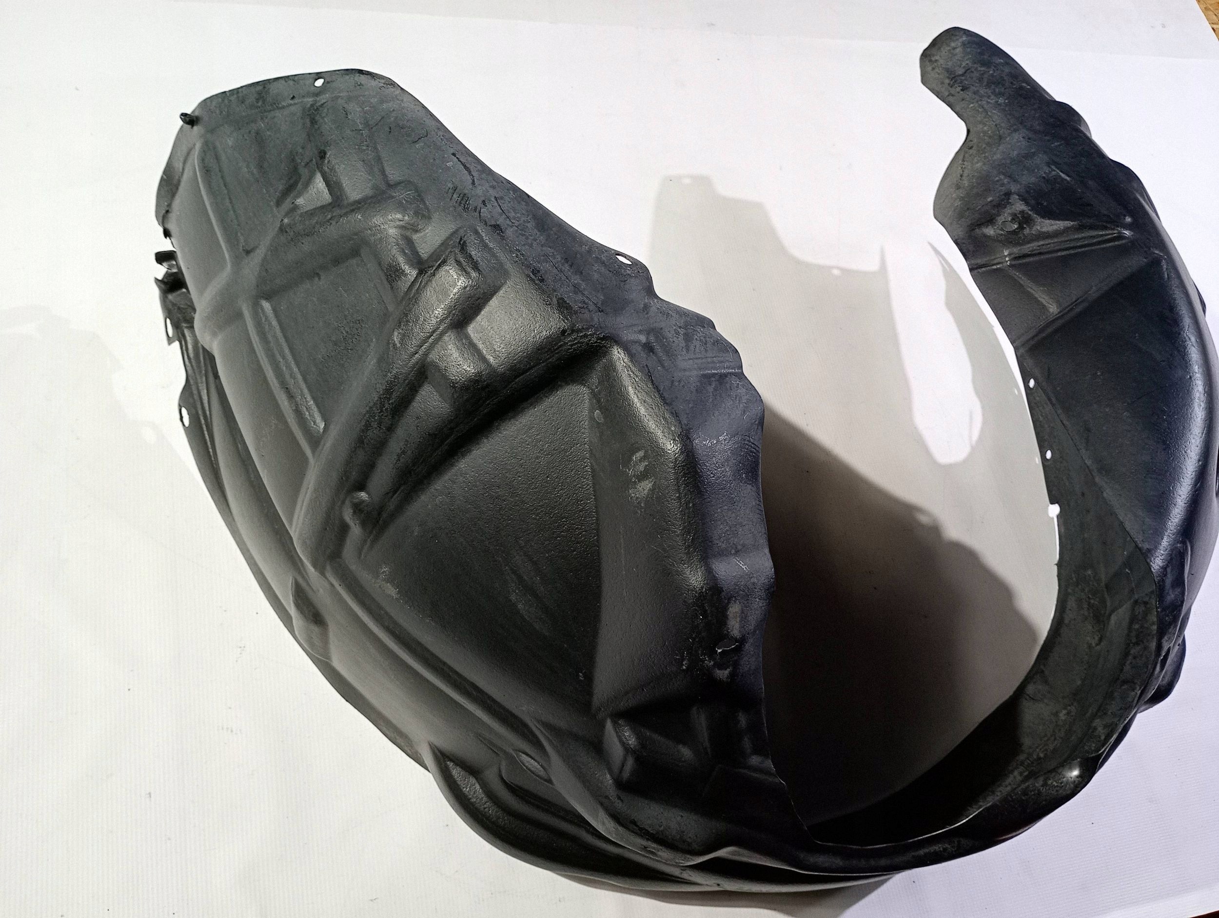 mudguard right front front right Dodge Challenger 2015