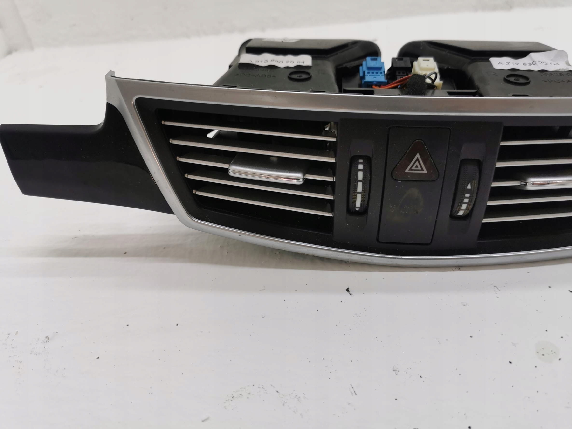 Moulage DEKOR Console MERCEDES E-KLASA W212 09-13