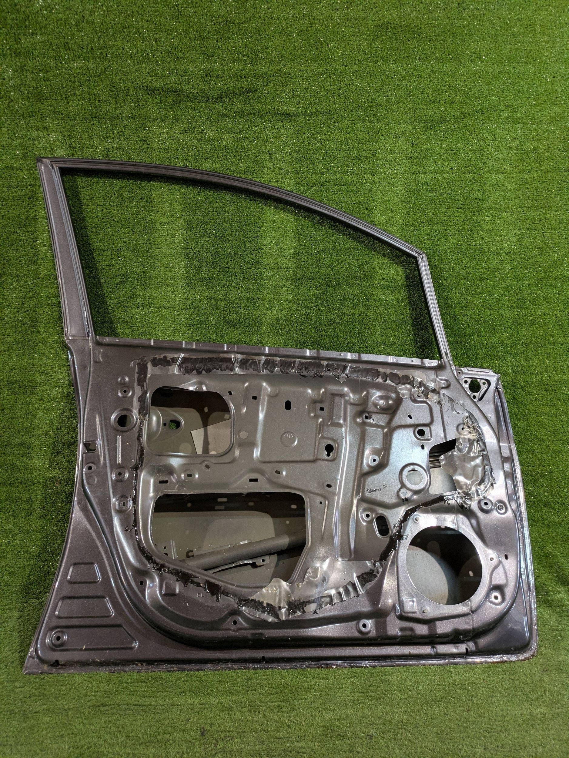 door front left TOYOTA AURIS and 5D NR.D4880