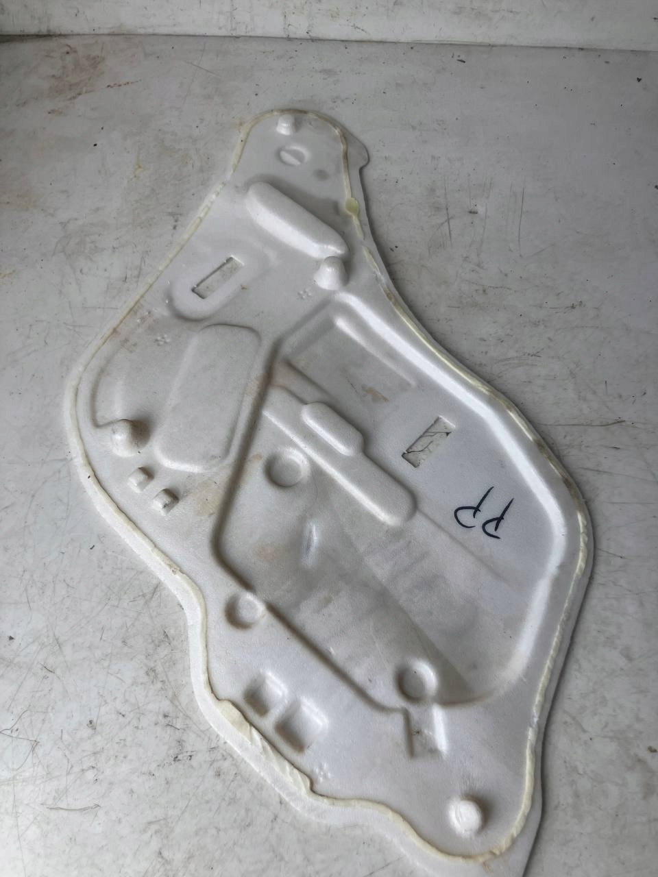 soundproofing door right front CITROEN C3 III 9813335180