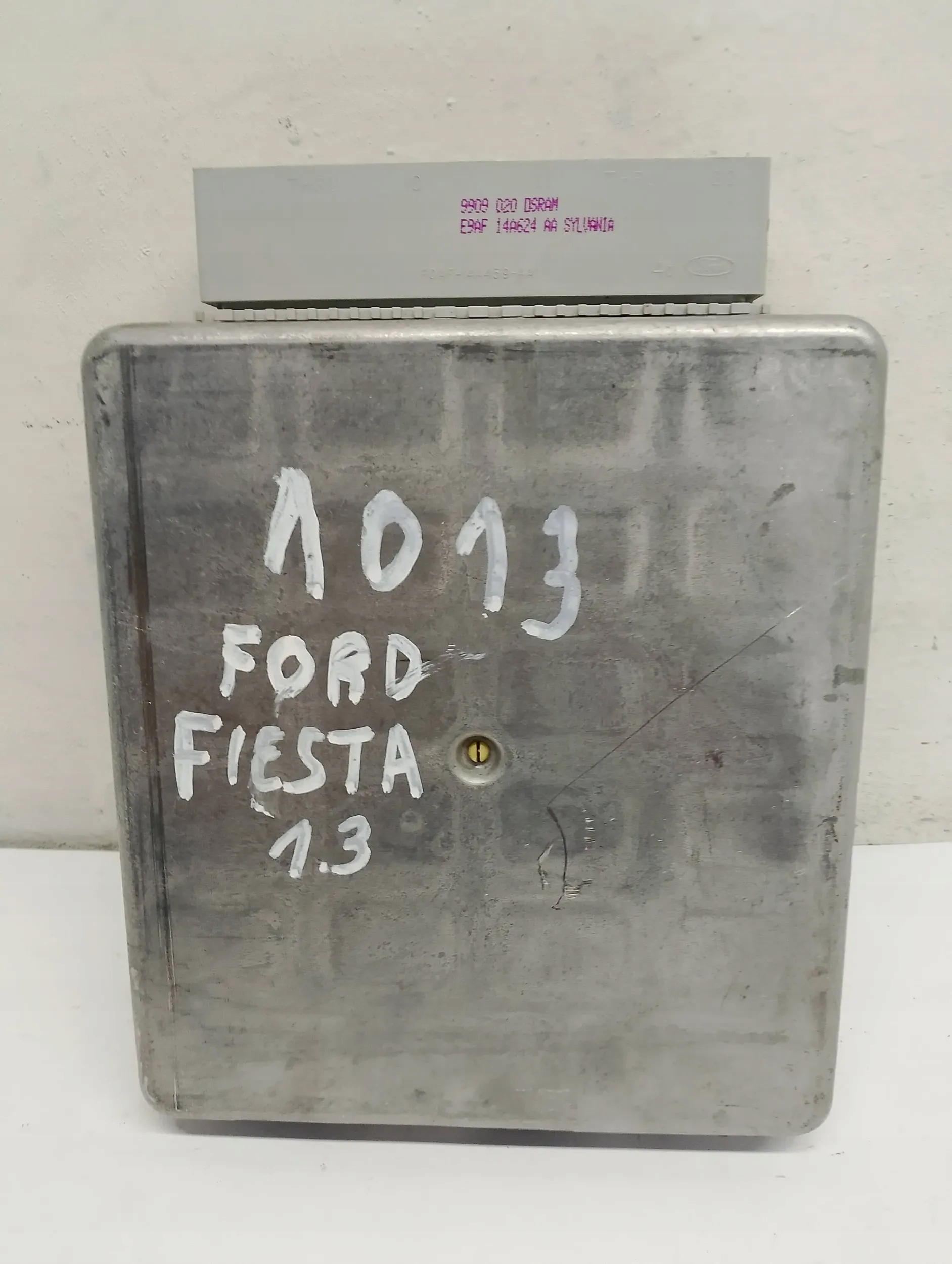 computer control unit of the engine FORD FIESTA 1.3 XS6F12A650ADB