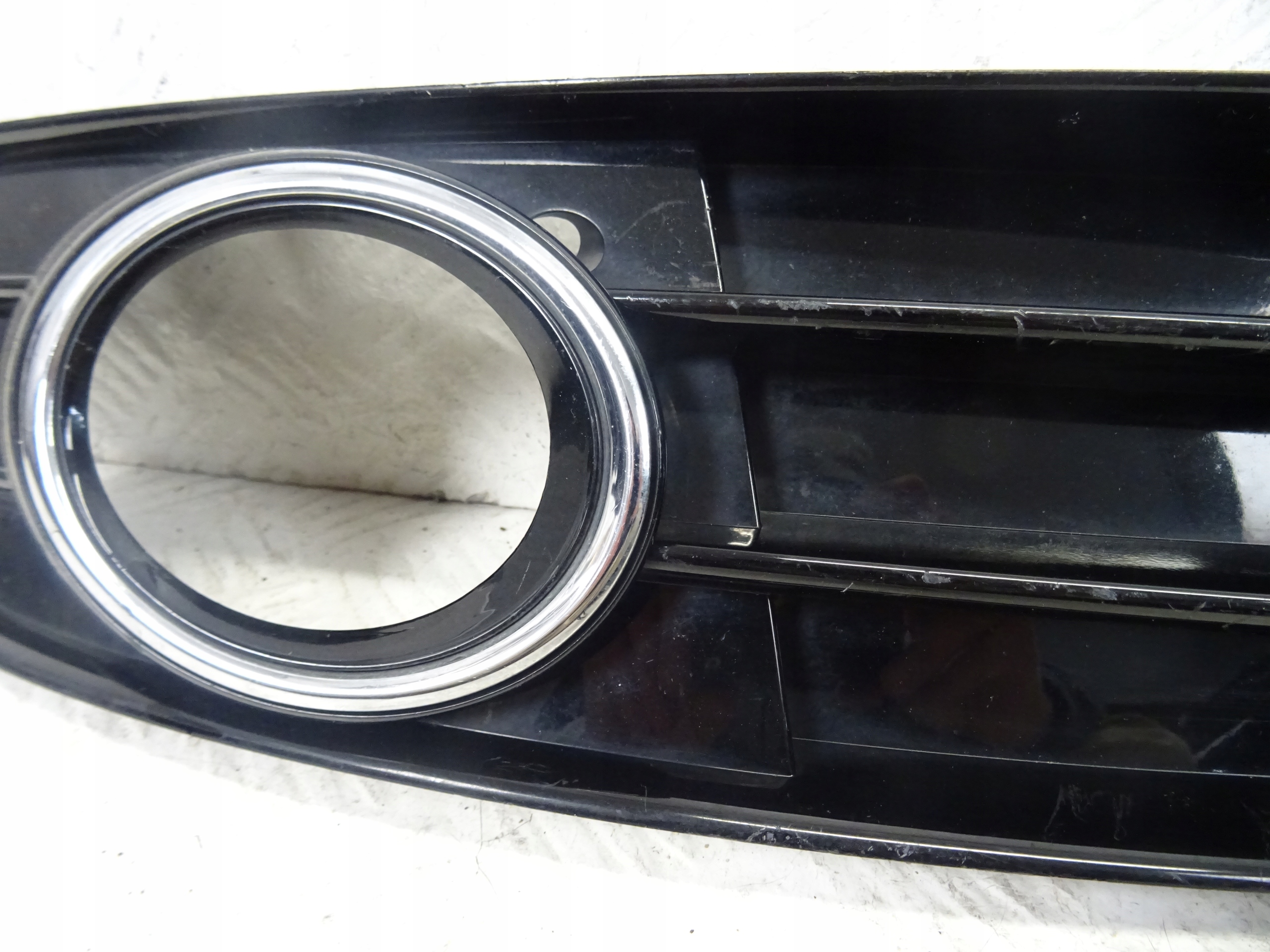 grid of a bumper front front left AUDI A3 8P LIFT S-LINE 8P0807681AF