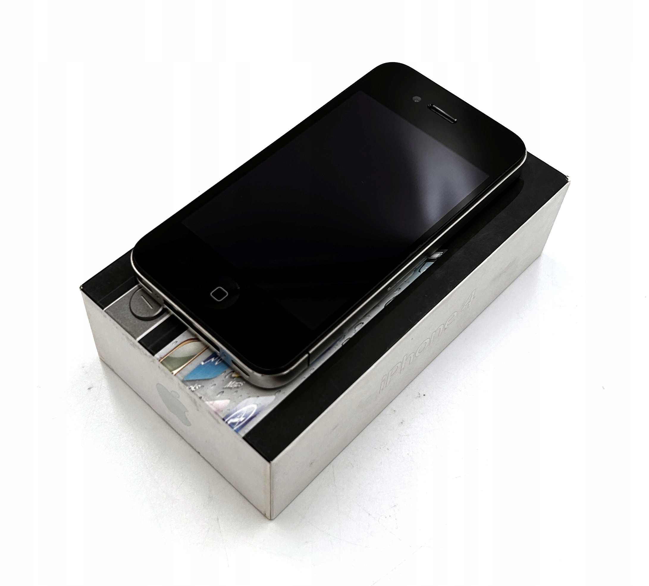 Apple iPhone 4 ブラック 本体 APPLE IPHONE 4 16 GB CZARNY IOS 4.3.4 NOWA BATERIA UNIKAT