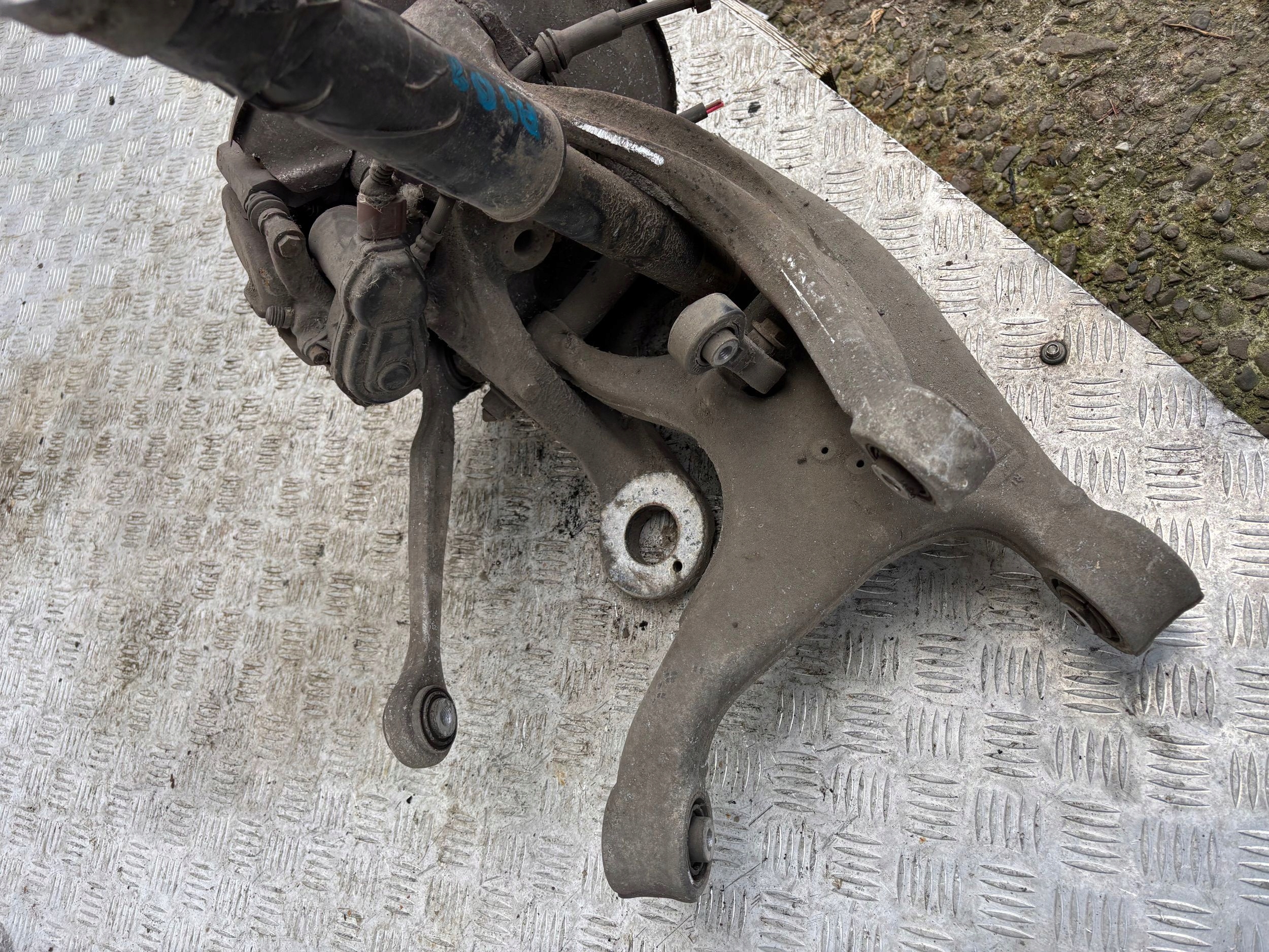 swing rear right AUDI A4 B8 sedan 08