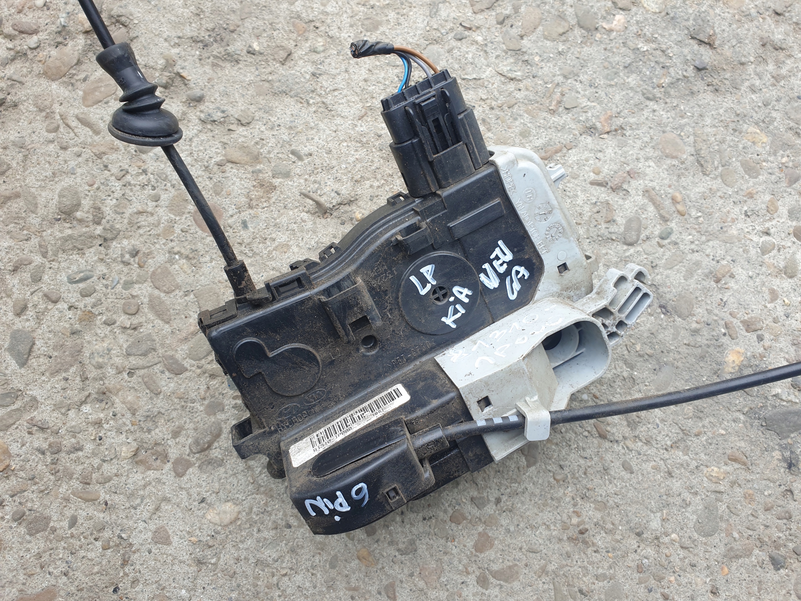 lock door left front 6 PIN KIA VENGA 2009- 81310-1P000