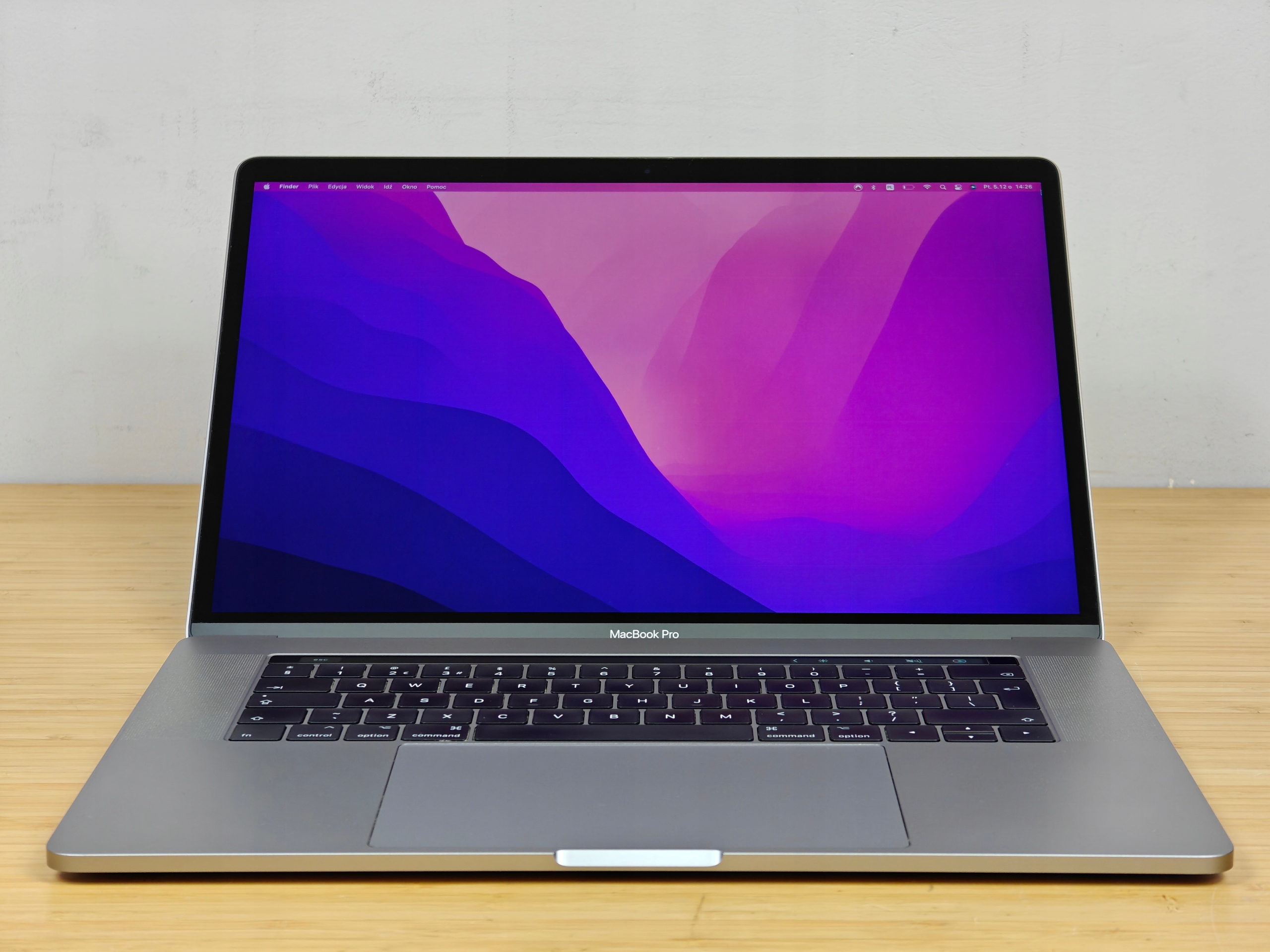 Macbook Pro 2016 w Laptopy, notebooki, ultrabooki - Sklepy, Opinie