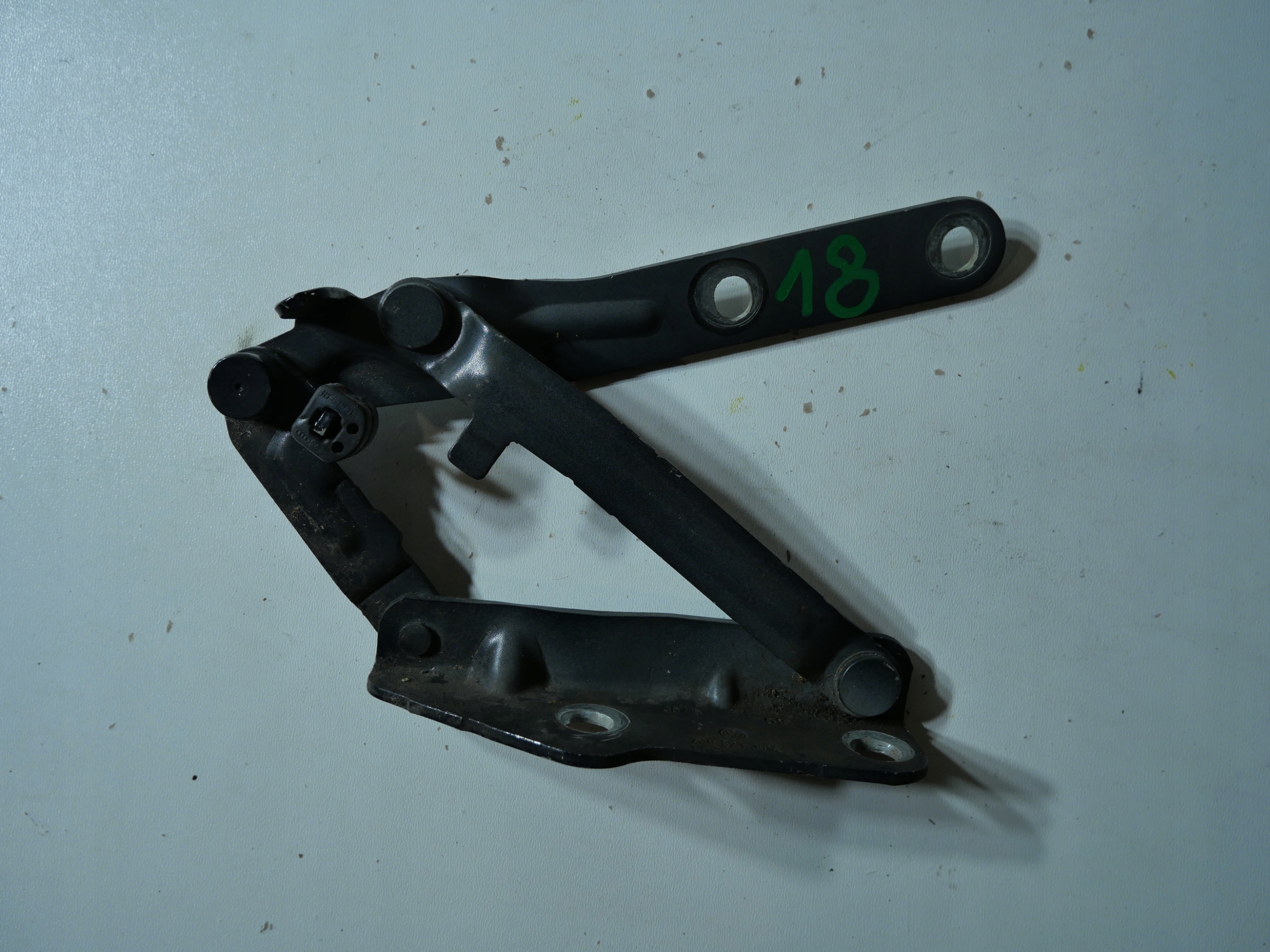 hinge bonnets POKRYWY left VW T6 7E0823301A