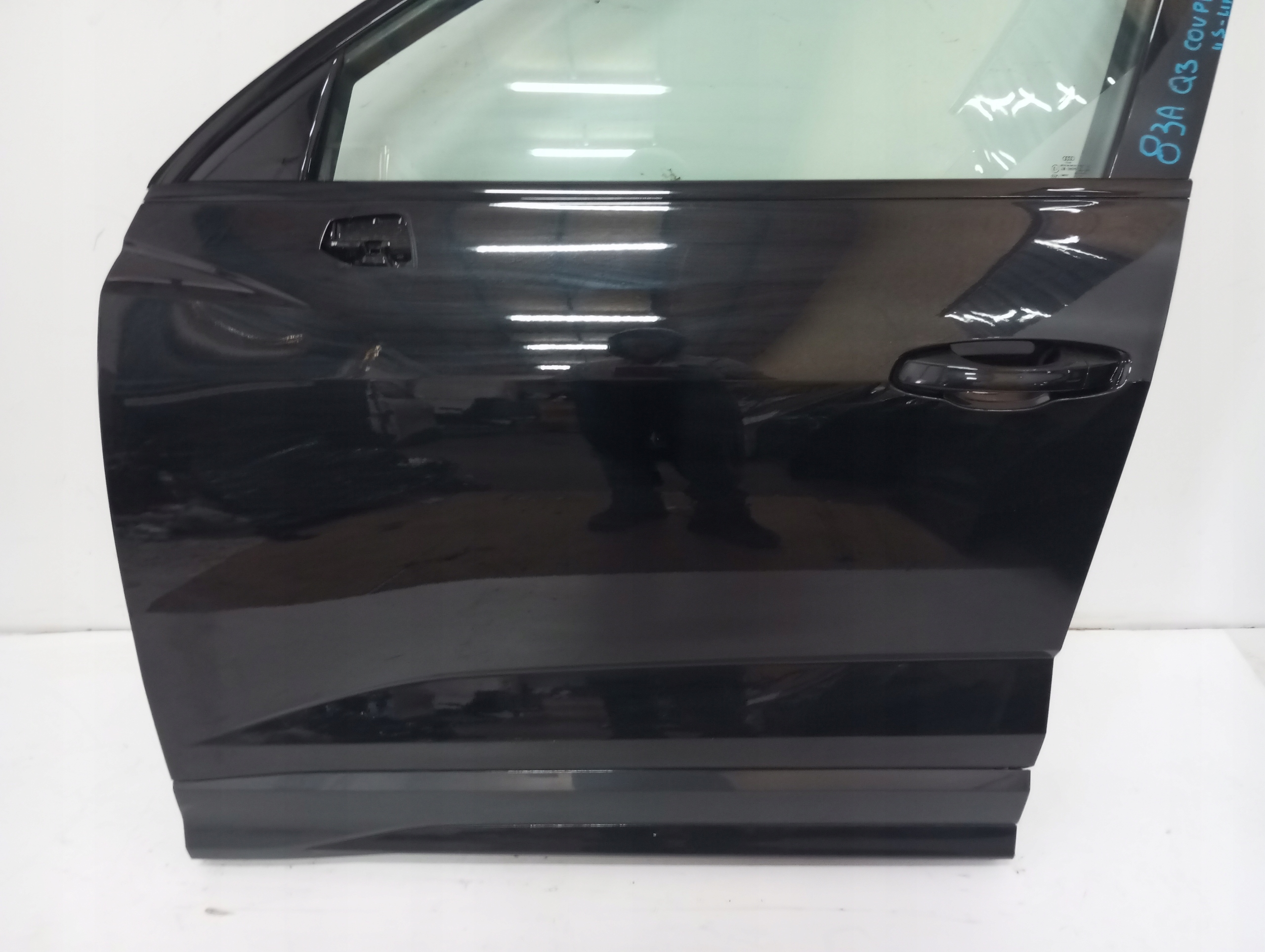 door left front AUDI Q3 83A COUPE 22R S-LINE