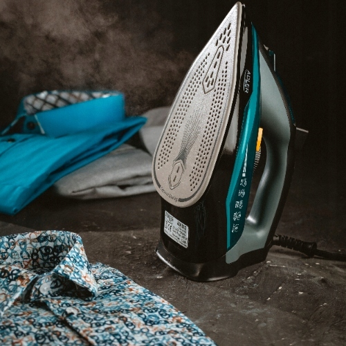 Żelazko Parowe 3000W AD5032 – 5 Funkcji, Ceramiczna Stopa, Samoczyszczące