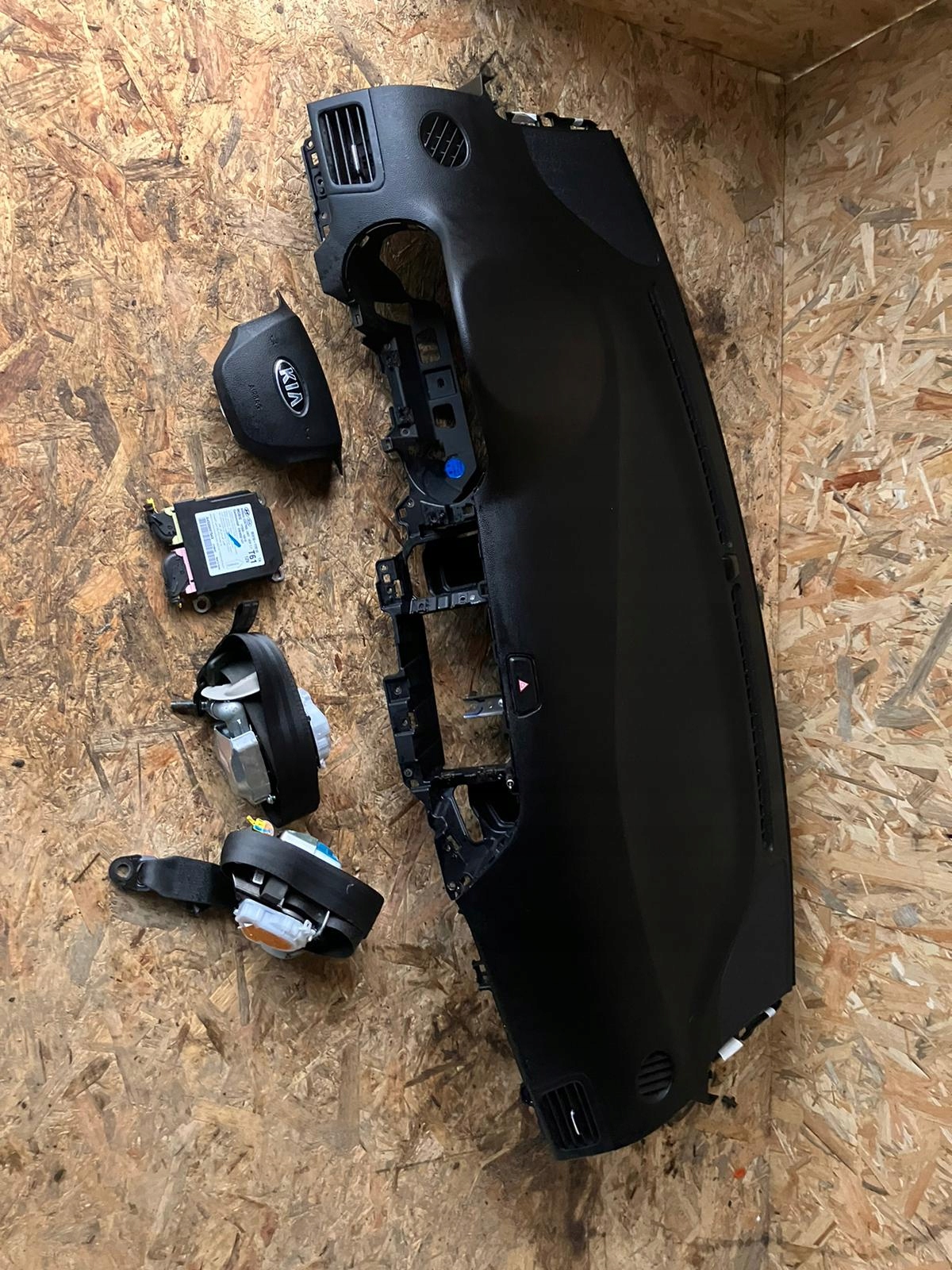 95910-1Y610 - КОНСОЛЬ ПОДУШКИ РЕМНИ ДАТЧИК KIA PICANTO II