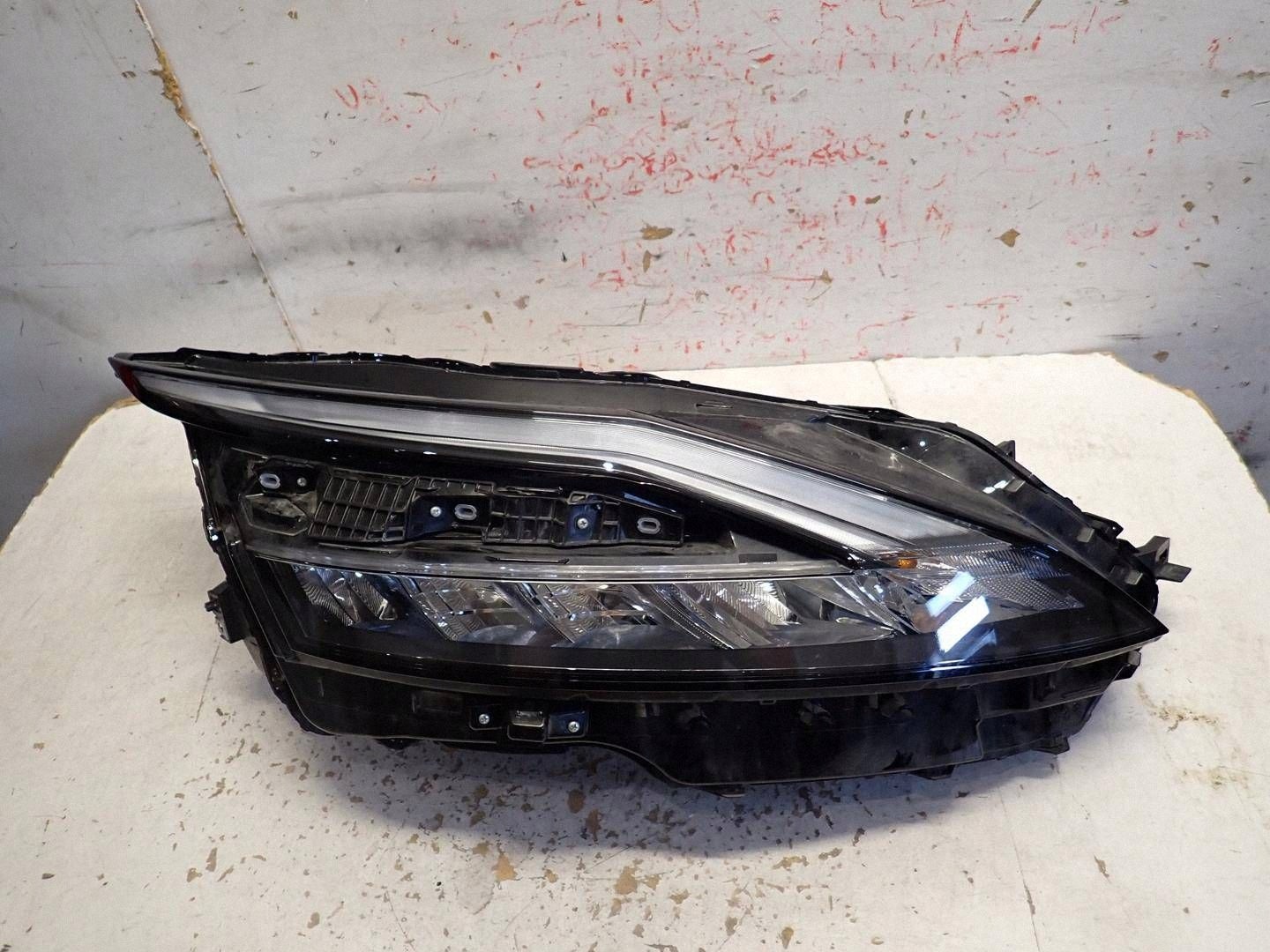 light front right NISSAN QASHQAI III J12 FULL LED 21- 100-8D02G