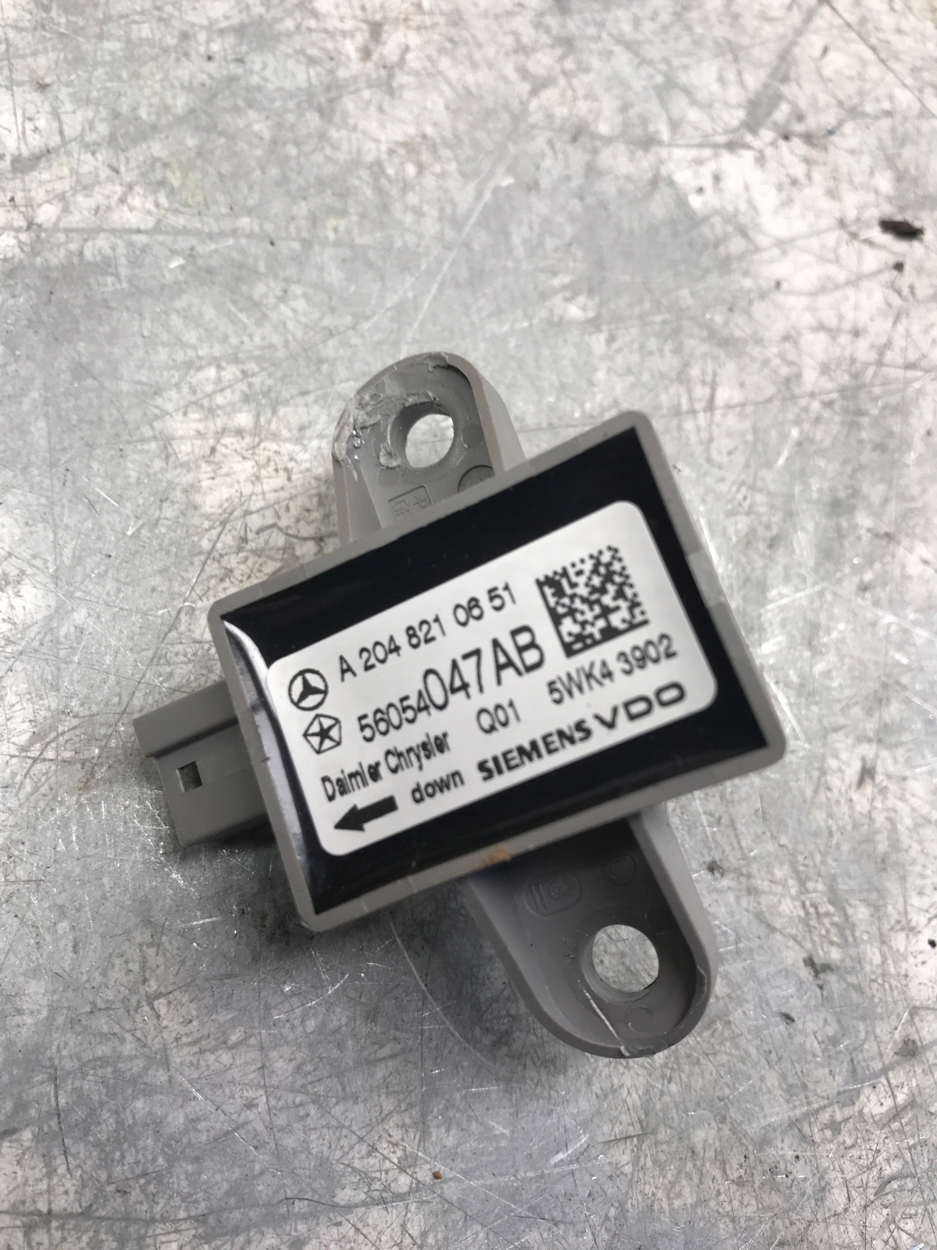 Crashsensor Drucksensor MERCEDES W204 A2048210651
