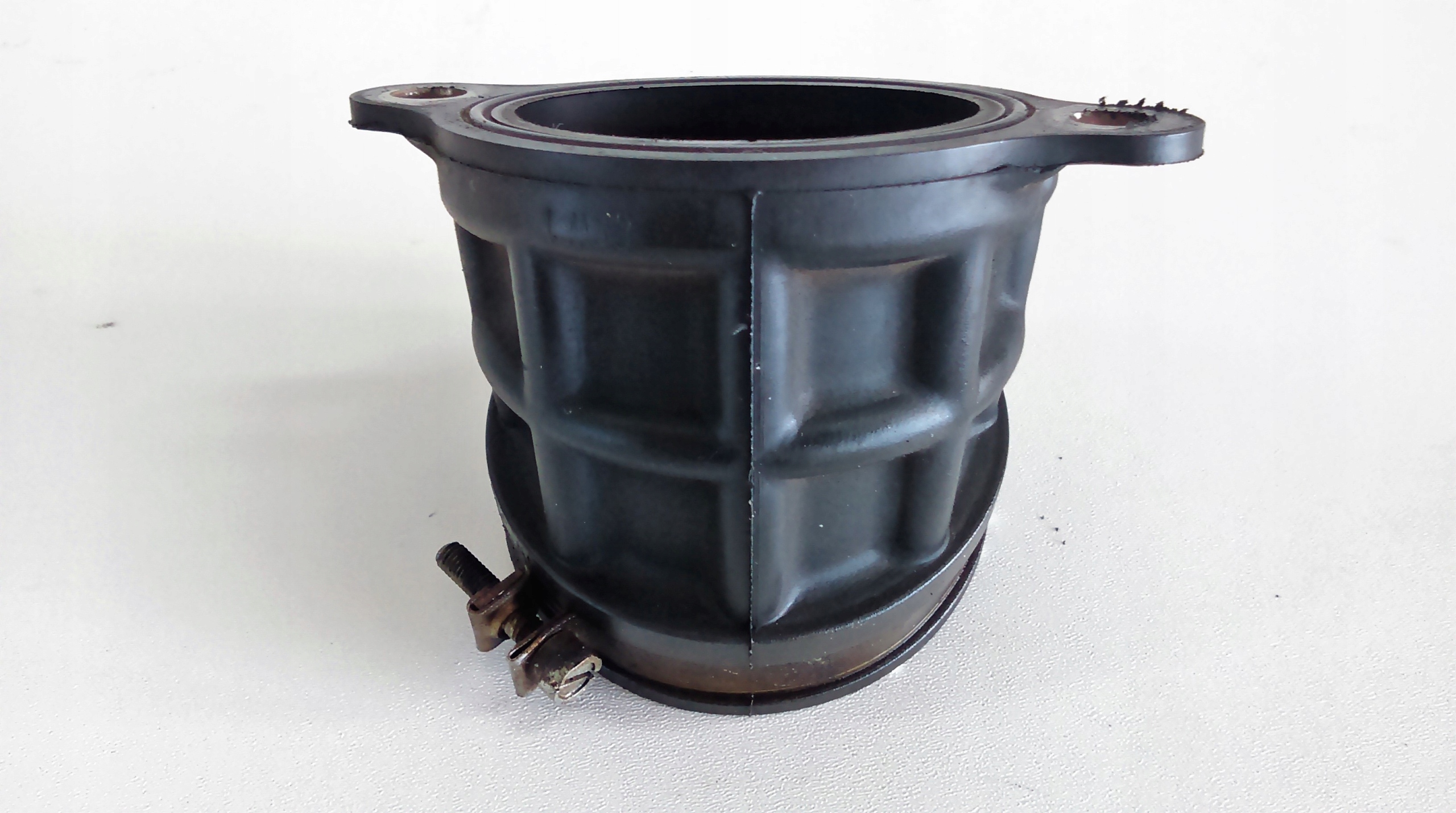 BMW F 650 GS всмоктуючий патрубок