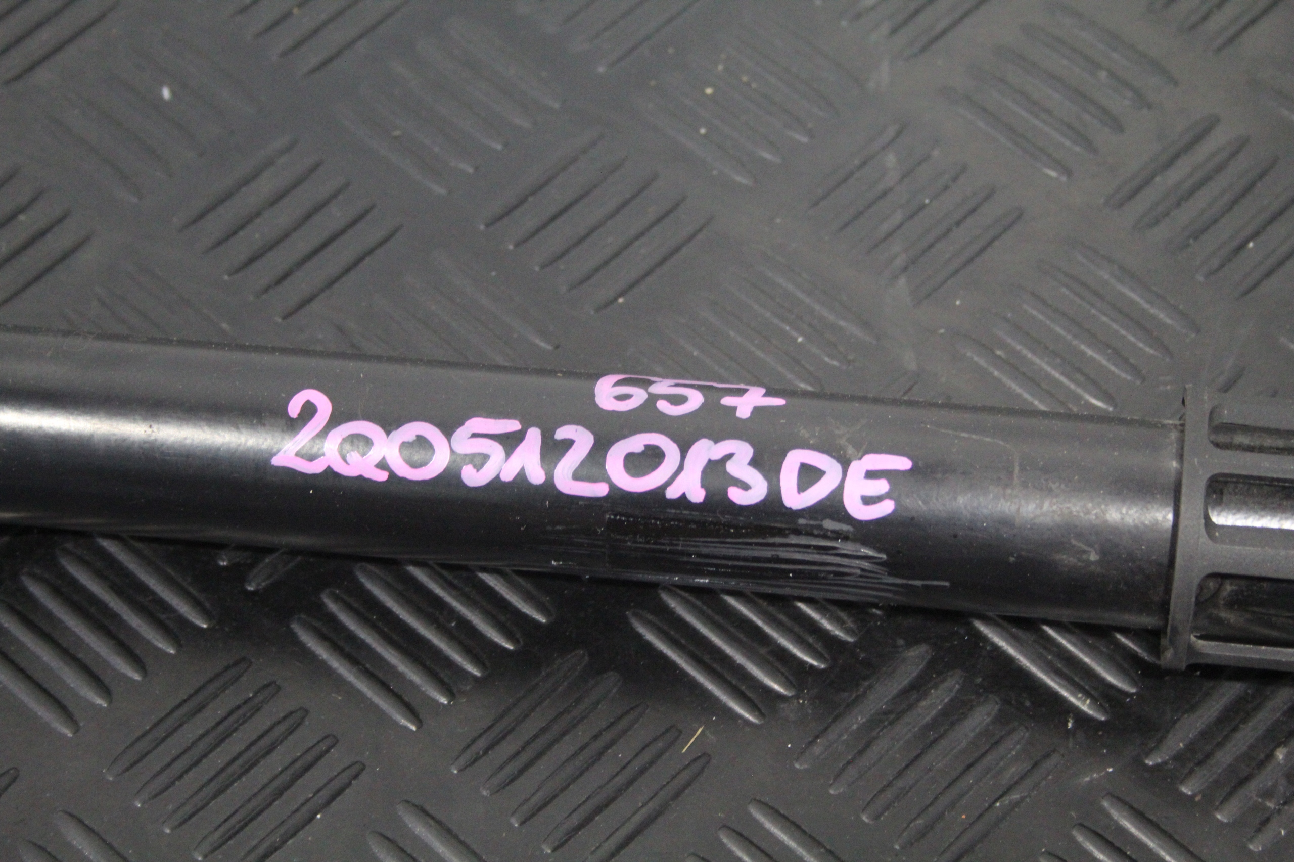 STOSSDÄMPFER HECK SKODA SCALA 657 2Q0512013DE