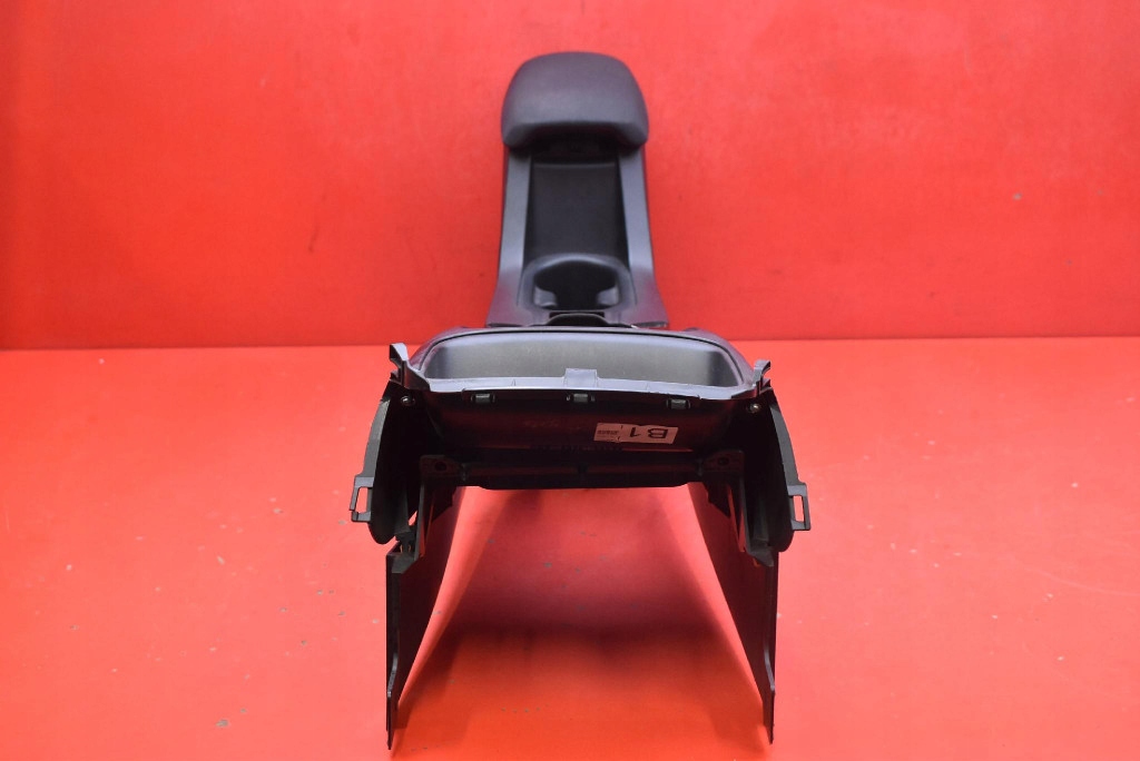 TUNEL central armrest EU 58923-02320 TOYOTA COROLLA E21 18-25