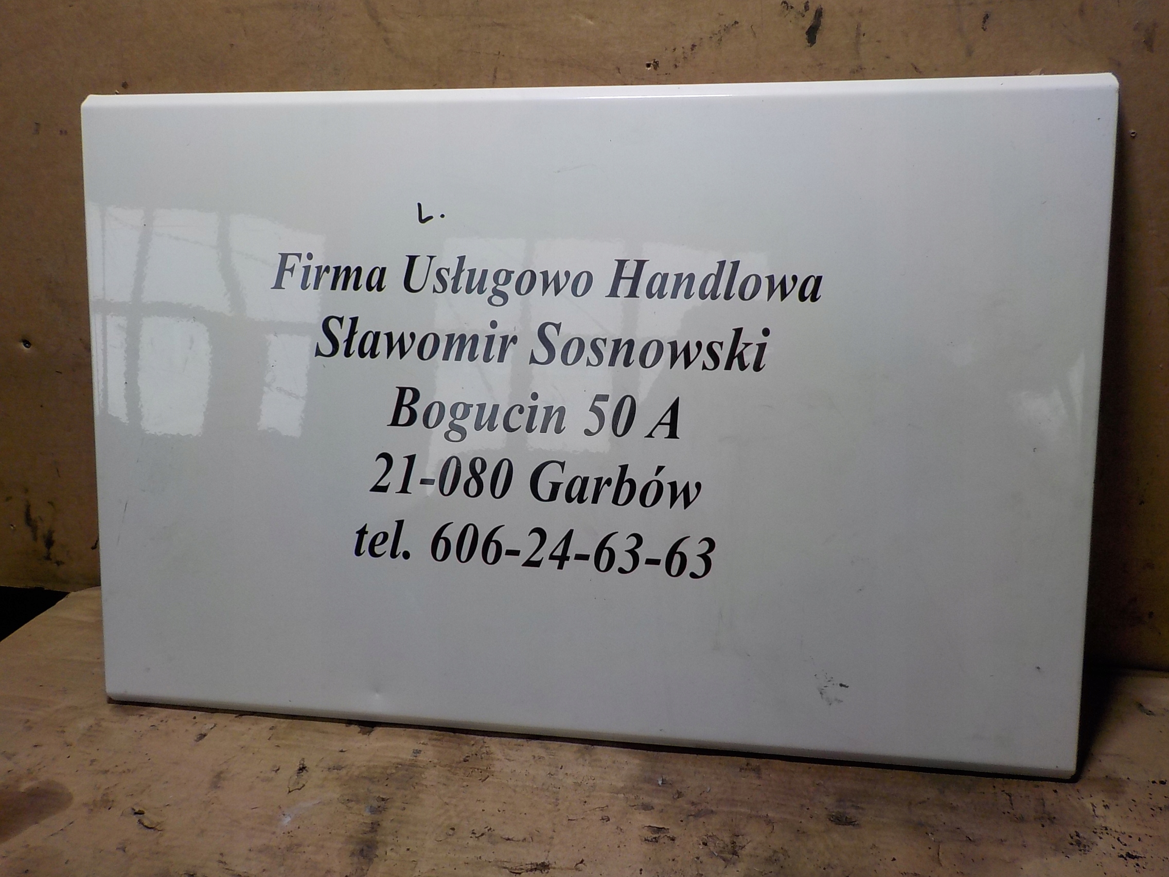 КРЫШКА ПЕРЧАТОЧНОГО ЯЩИКА ЛЕВАЯ DAF XF 106 460 EURO 6