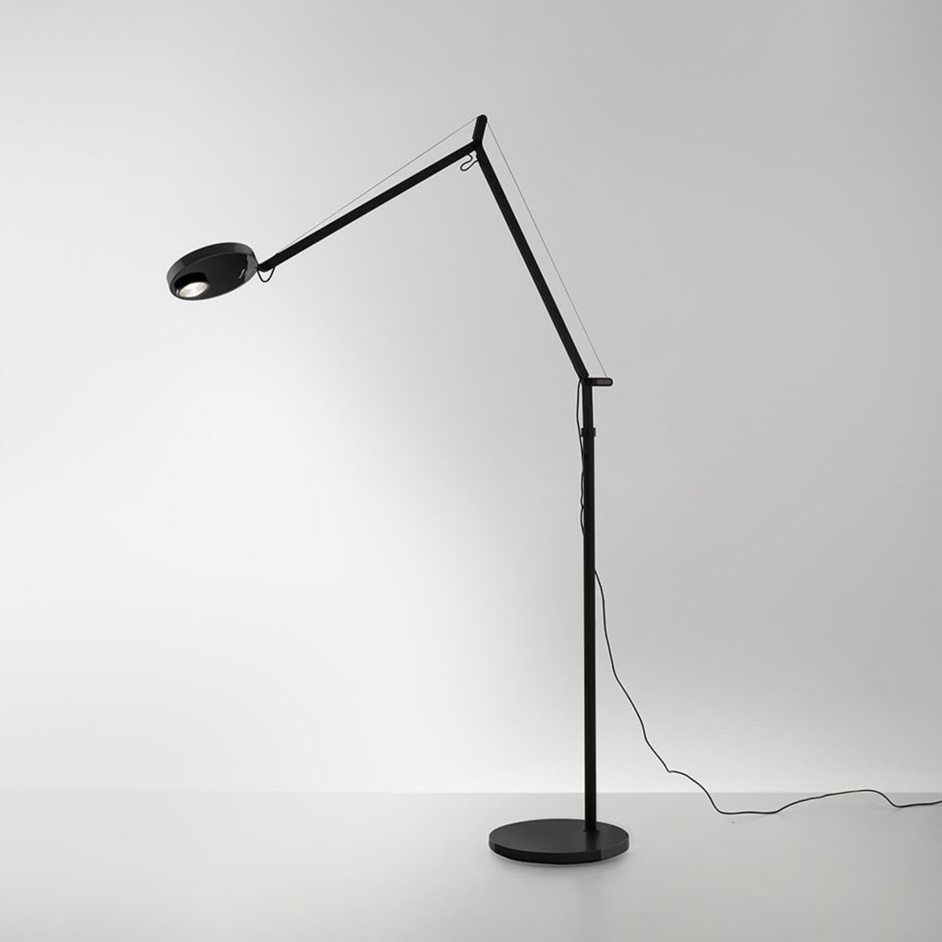 Artemide Demetra Professional stojaca lampa 3000K čierna 1739050A