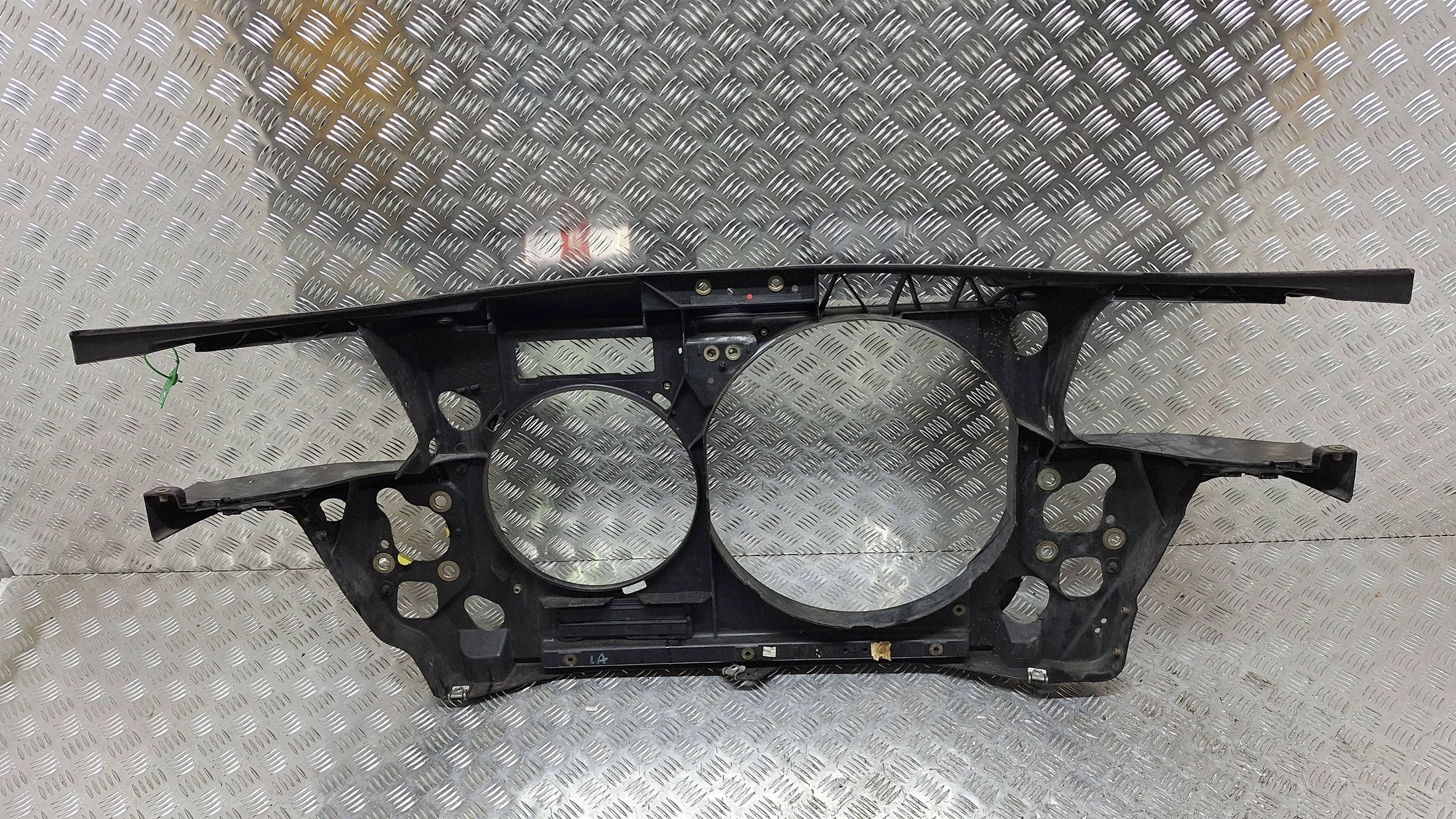 support panel for radiators pillar iron 4B3805588D AUDI S6 A6 C5 4.2 299KM ASG