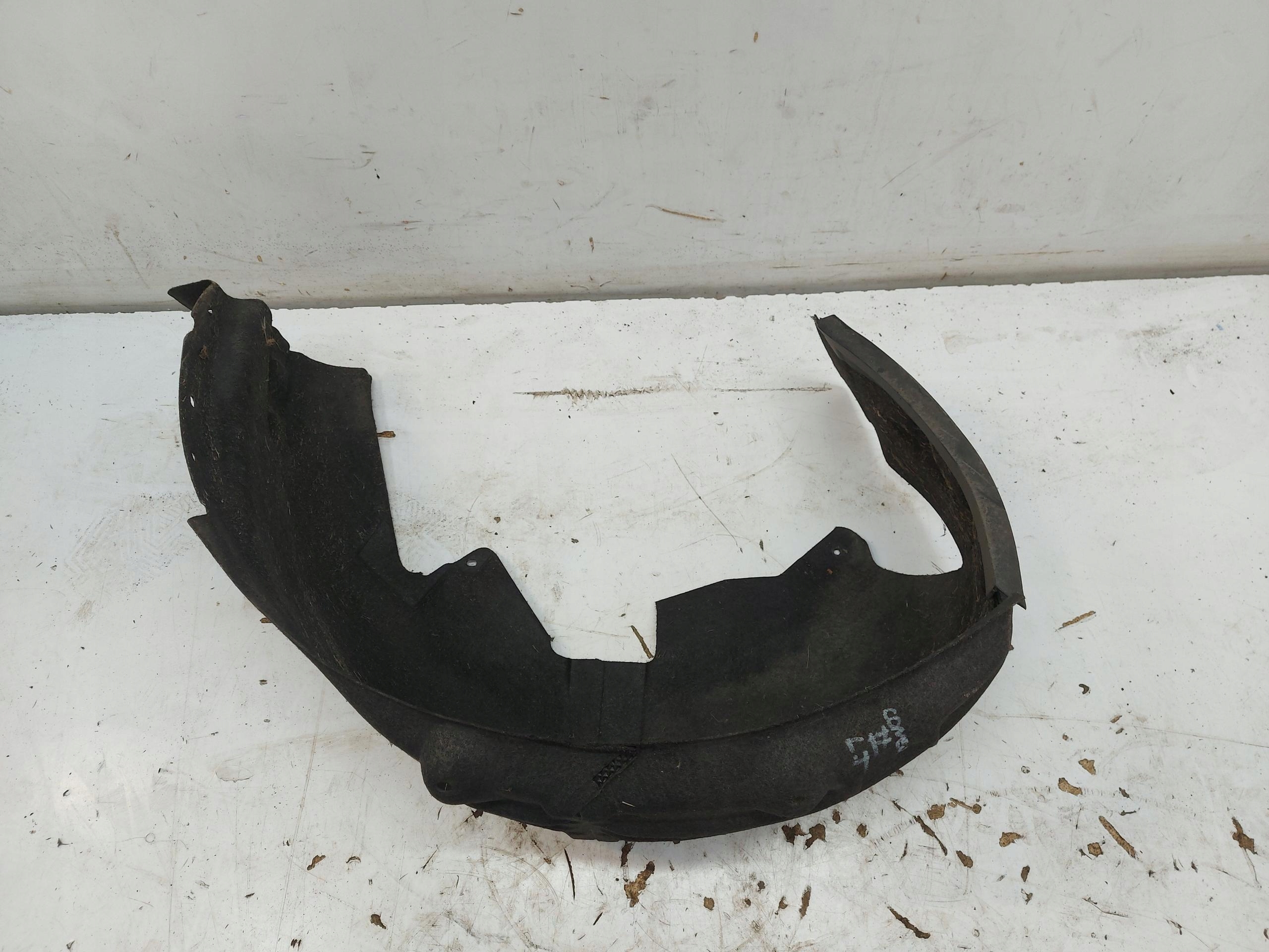 Ford Tourneo Connect III MK3 mudguard left rear part rear.
