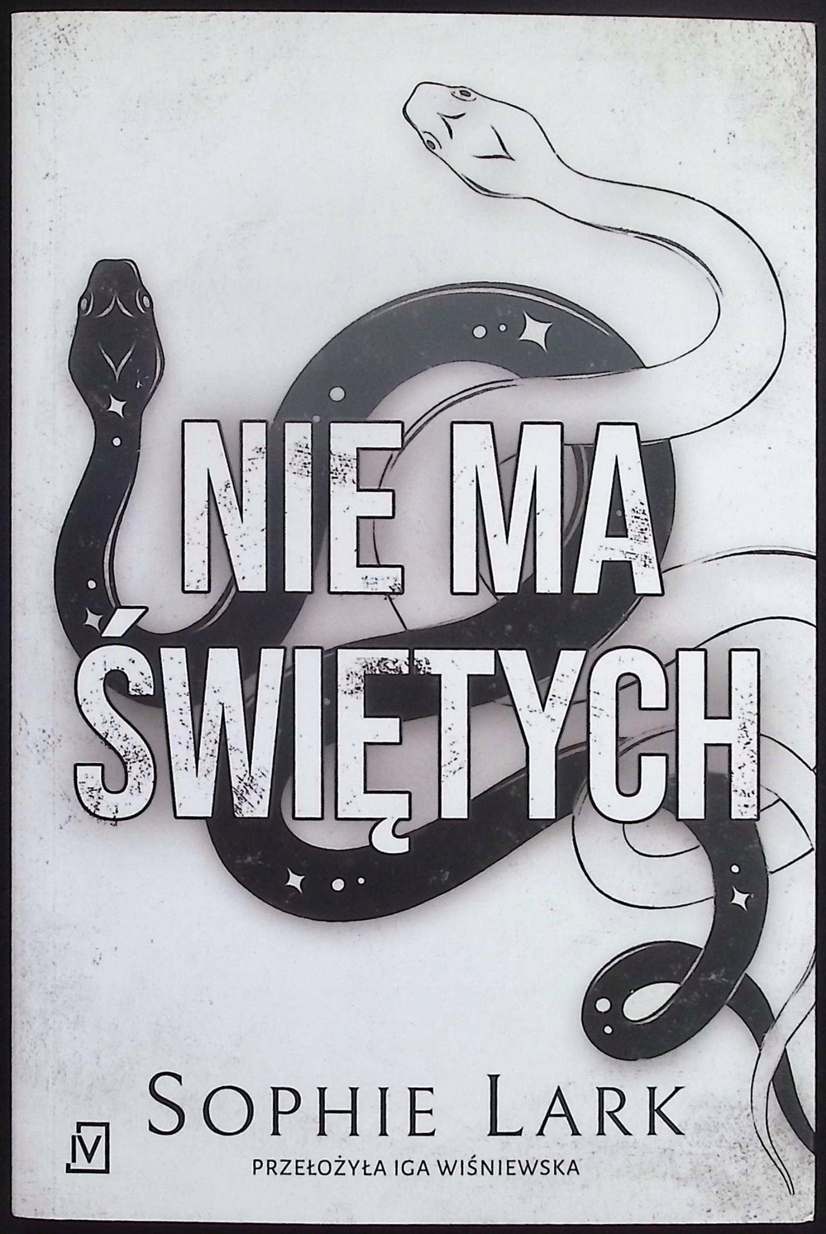 Nie ma świętych Sophie Lark