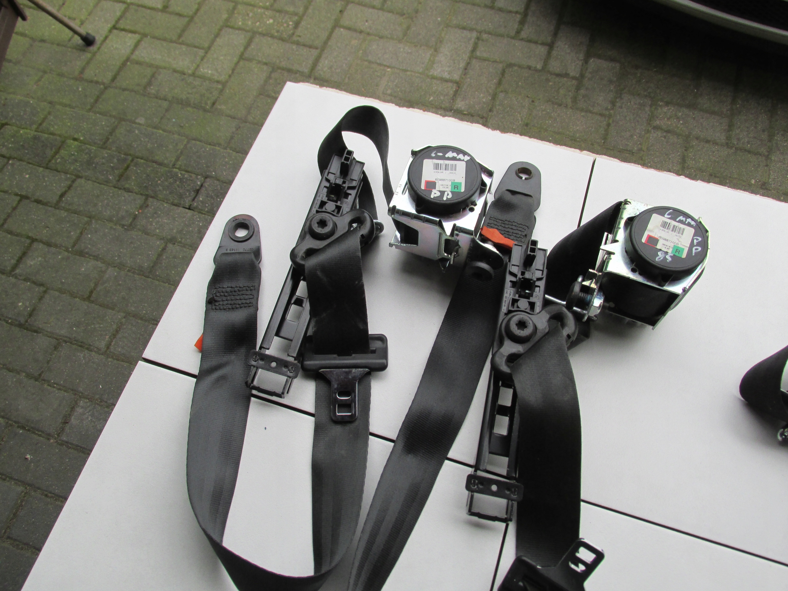 ремень безопасности передняя правая c-max MK1 03-10