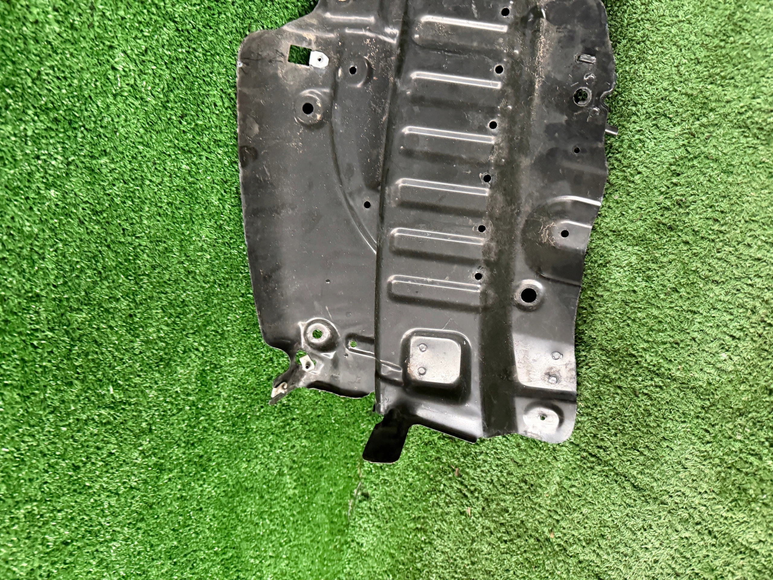 Opel Crossland X pillar upper support panel for radiators front 13477188