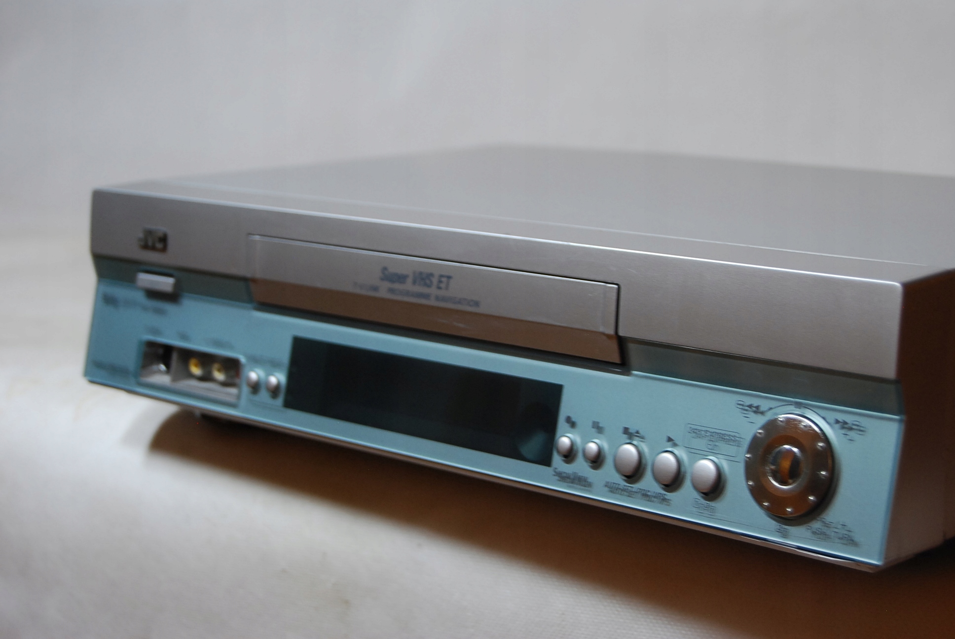 Magnetowid VHS JVC HR-S6851