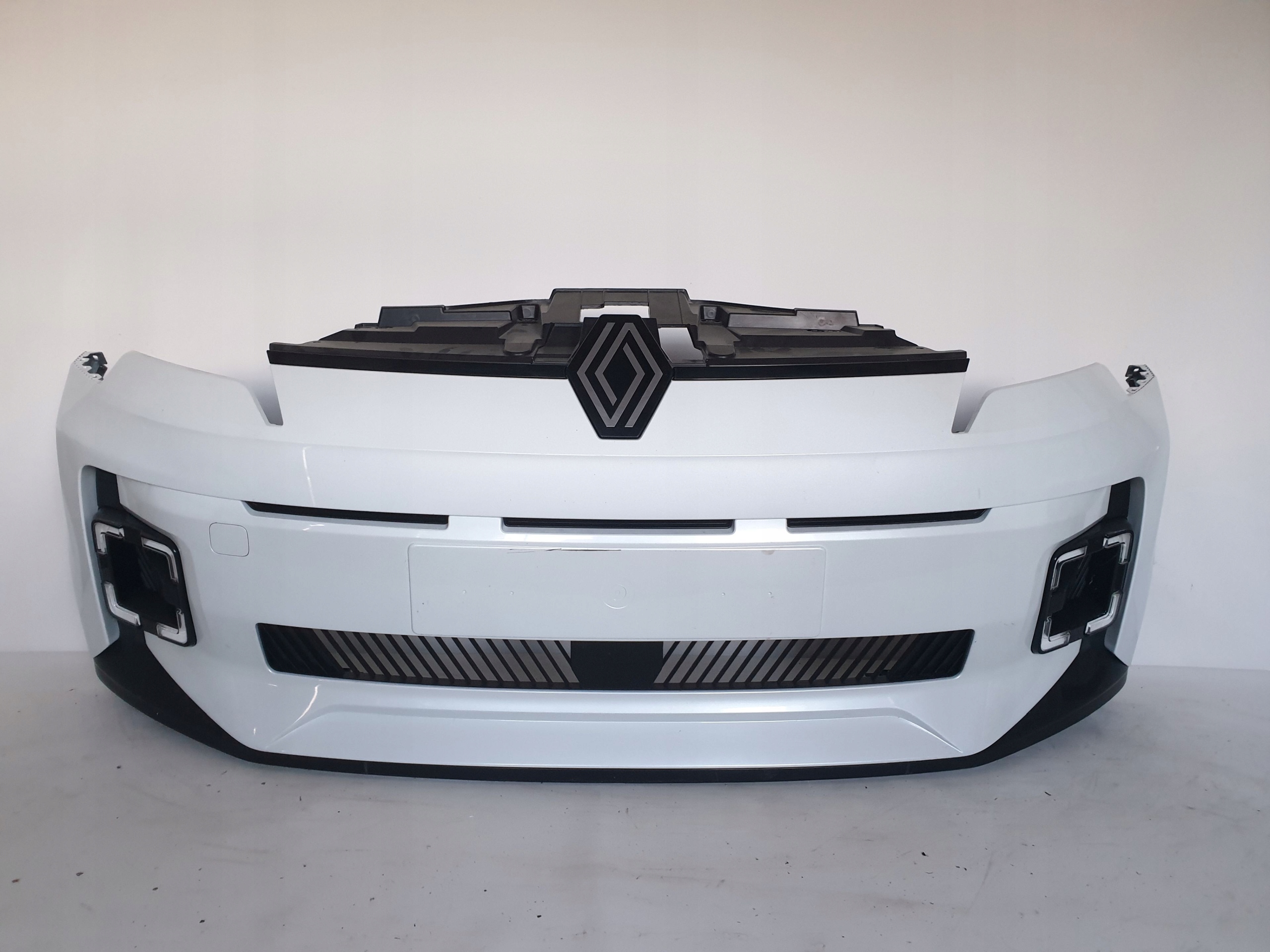 RENAULT 5 V E-TECH 24-> bumper front front RADAR LED cover 62010M626R