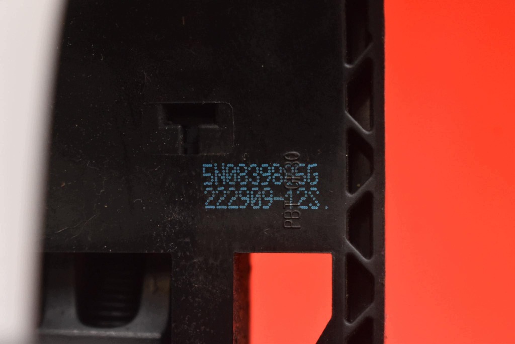 handle right front front BIALA 5N0839885G VW GOLF 6 VI 08-15