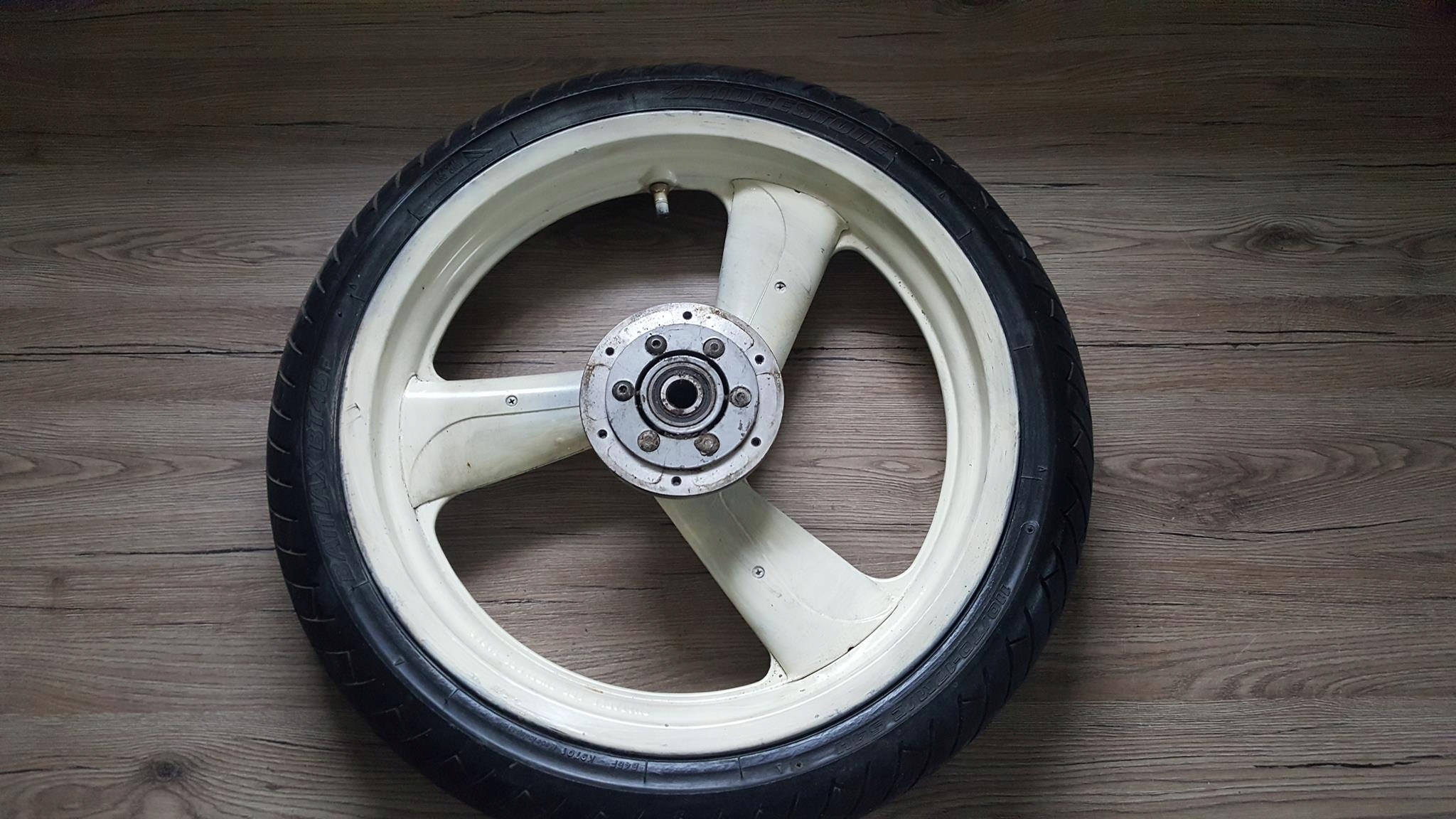 CAGIVA MITO 125 КОЛЕСО ОБОД ПЕРЕДНИЙ ПЕРЕДНИЙ