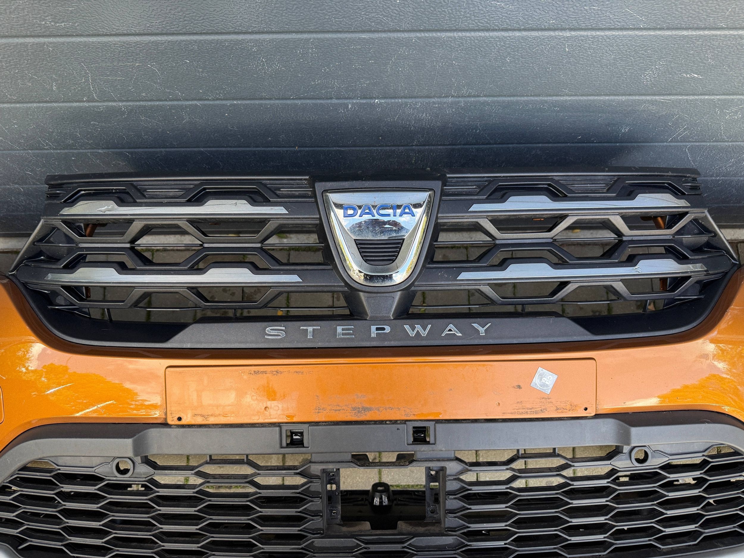 Dacia Sandero Stepway 3 III Lift 23- nárazník předek přední