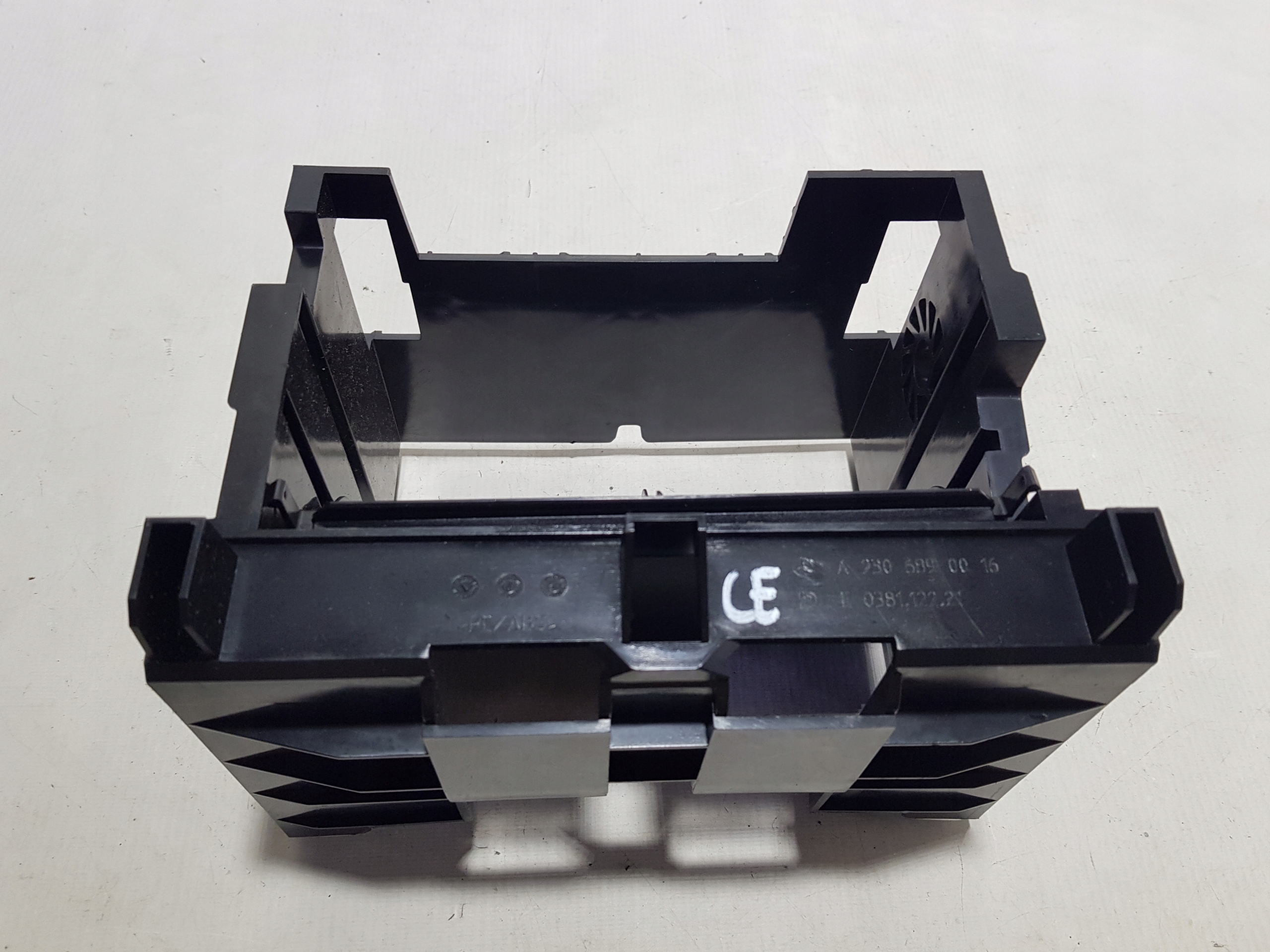 holder bracket support guard RADIA frame navigation devices MERCEDES SL R230 W230