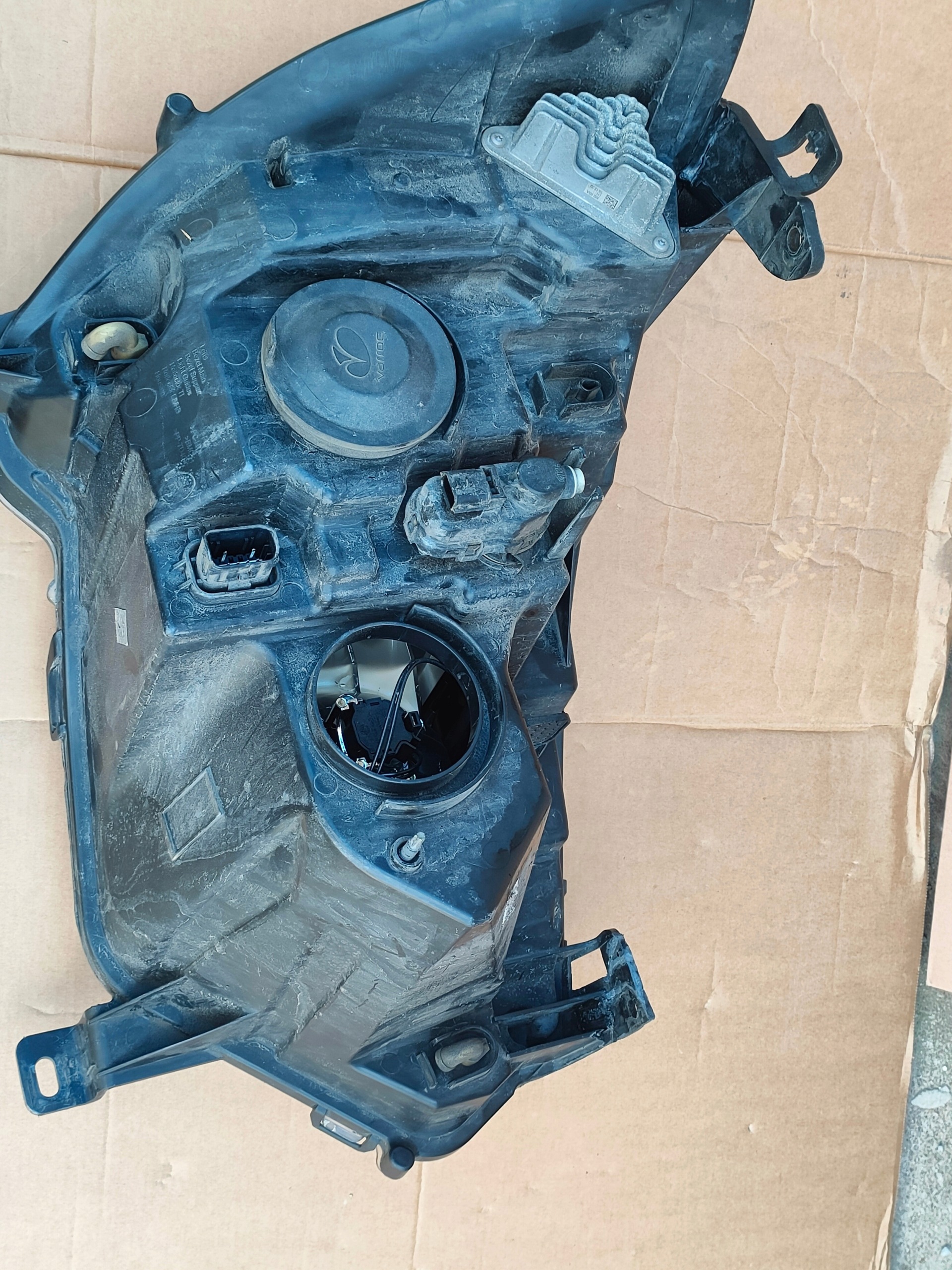 light front left RENAULT MASTER III LIFT 19- 260607867R