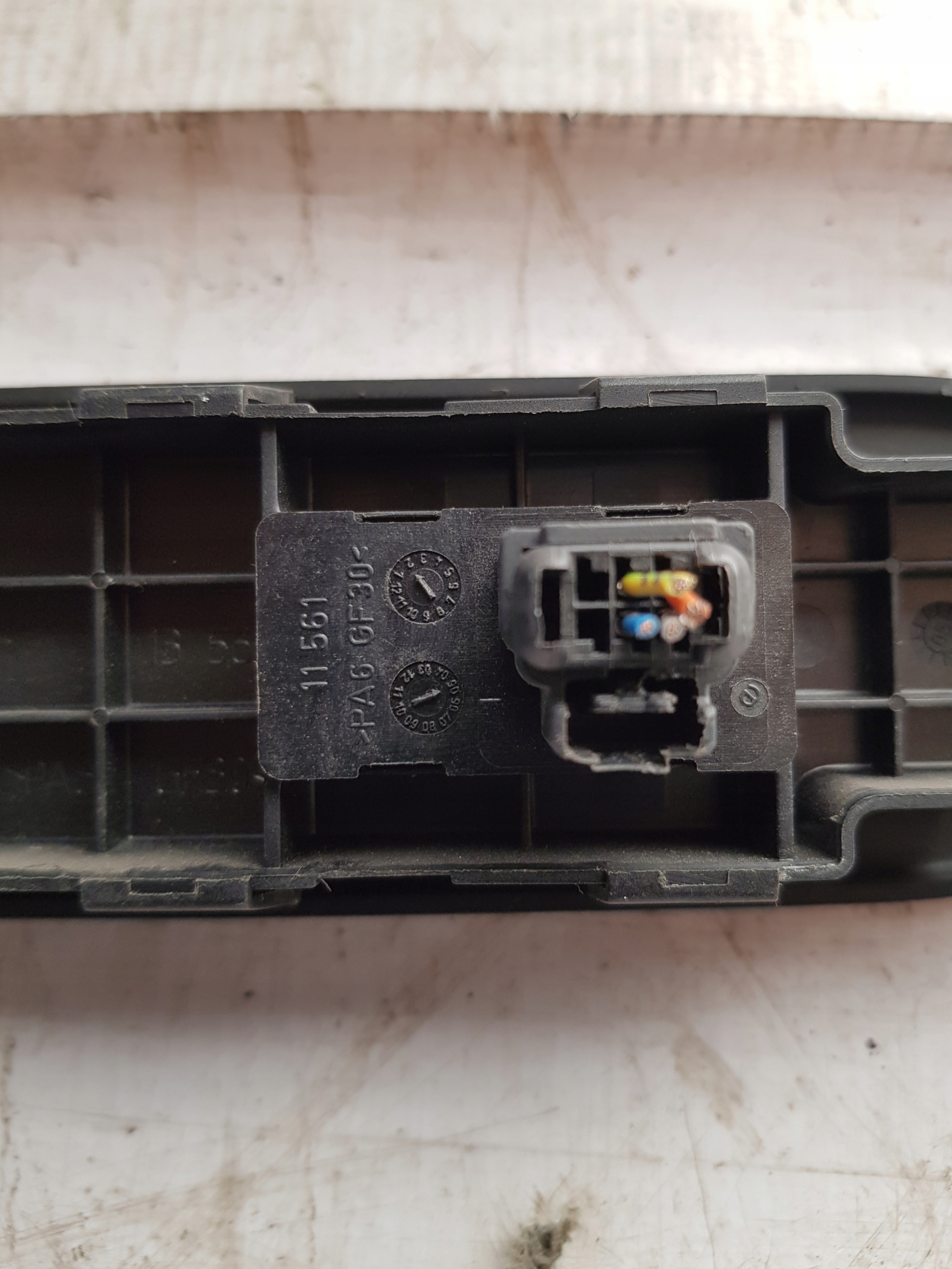 PEUGEOT 307 switch lifting of the window right front 96351625XT