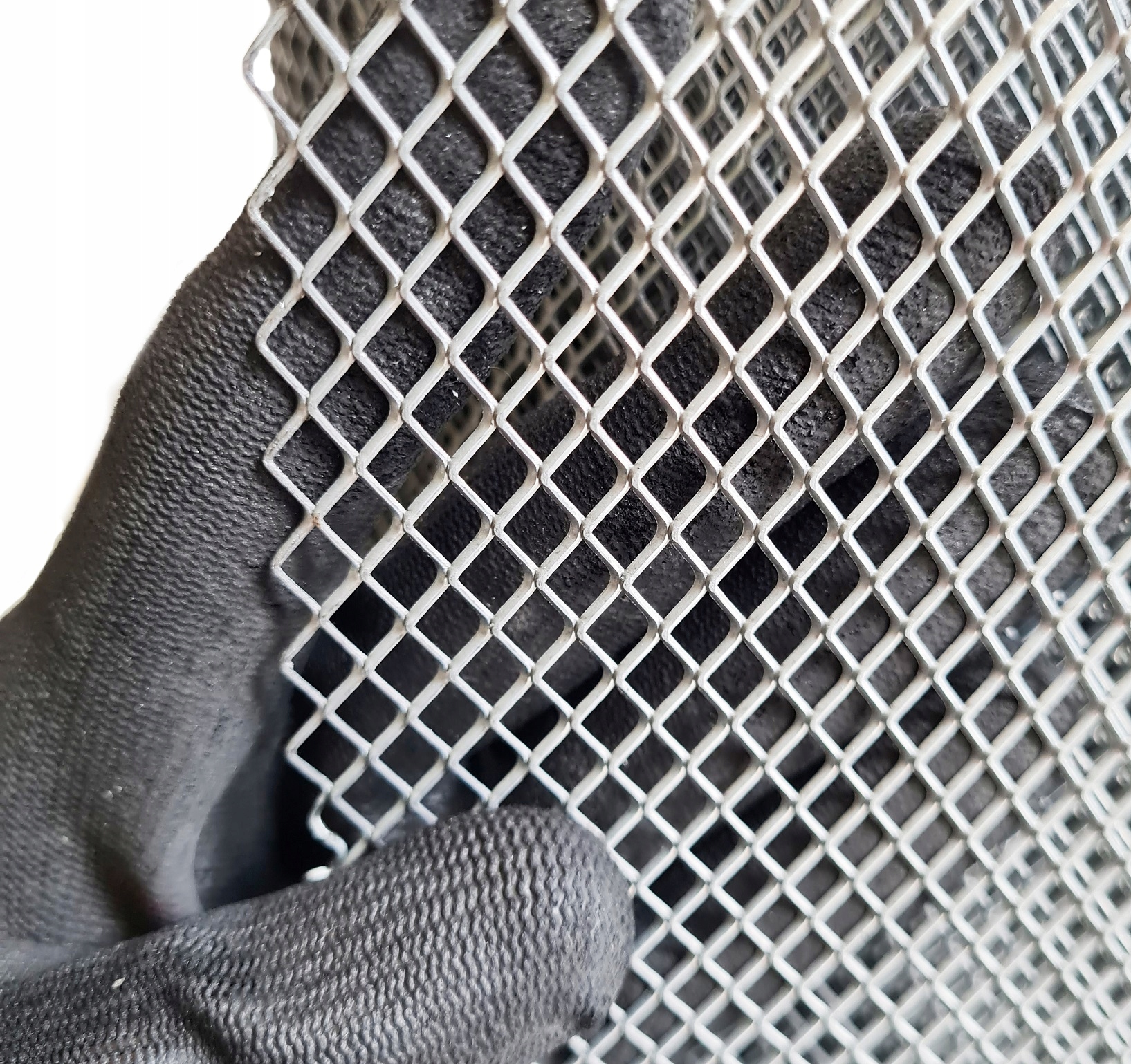 

Siatka cięto-ciągniona ocynk 10x7mm h-1m na metry