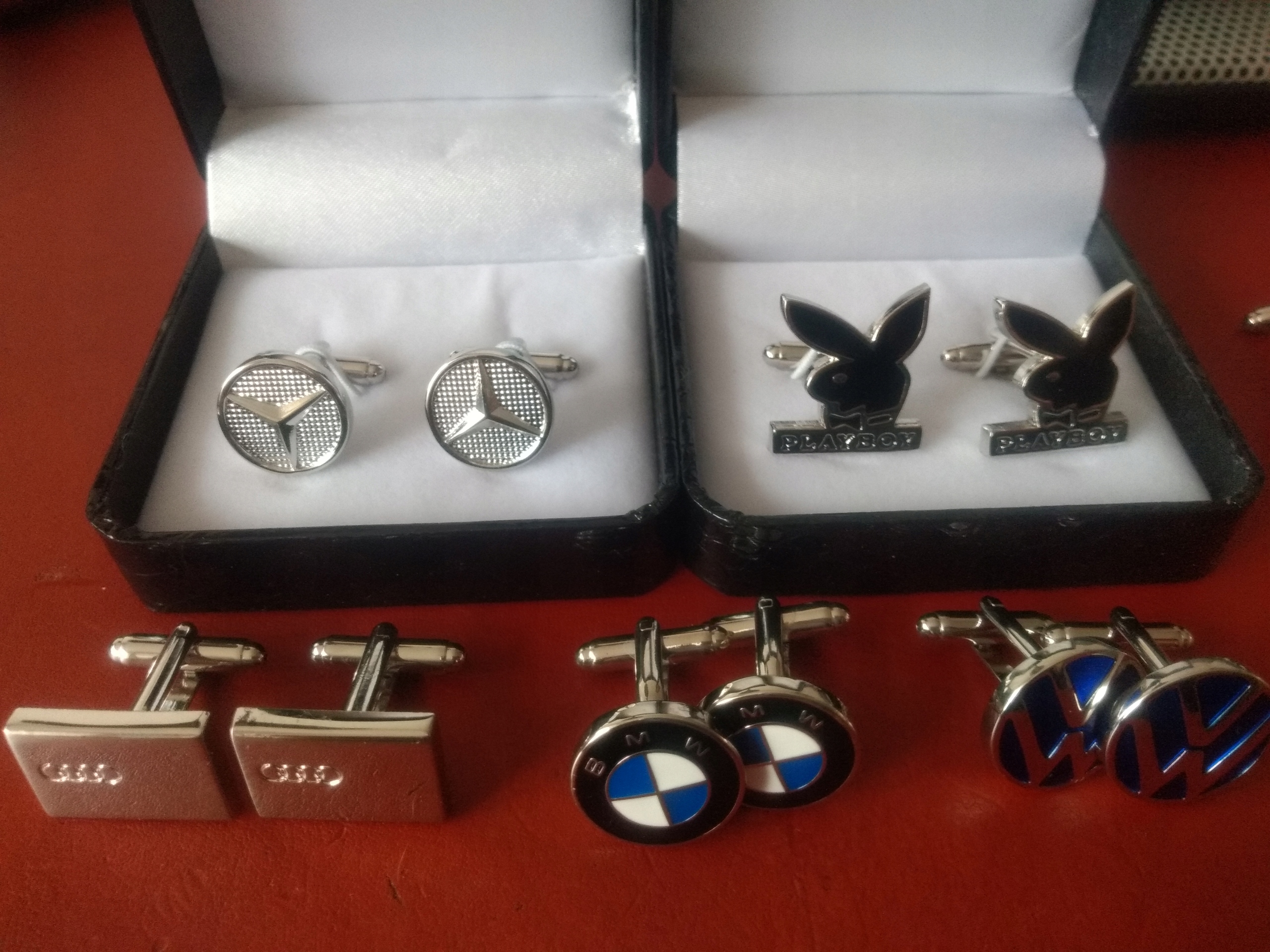 Exciting Spinki do mankietów koszuli Audi Wykończenie polerowane rodowane satynowe