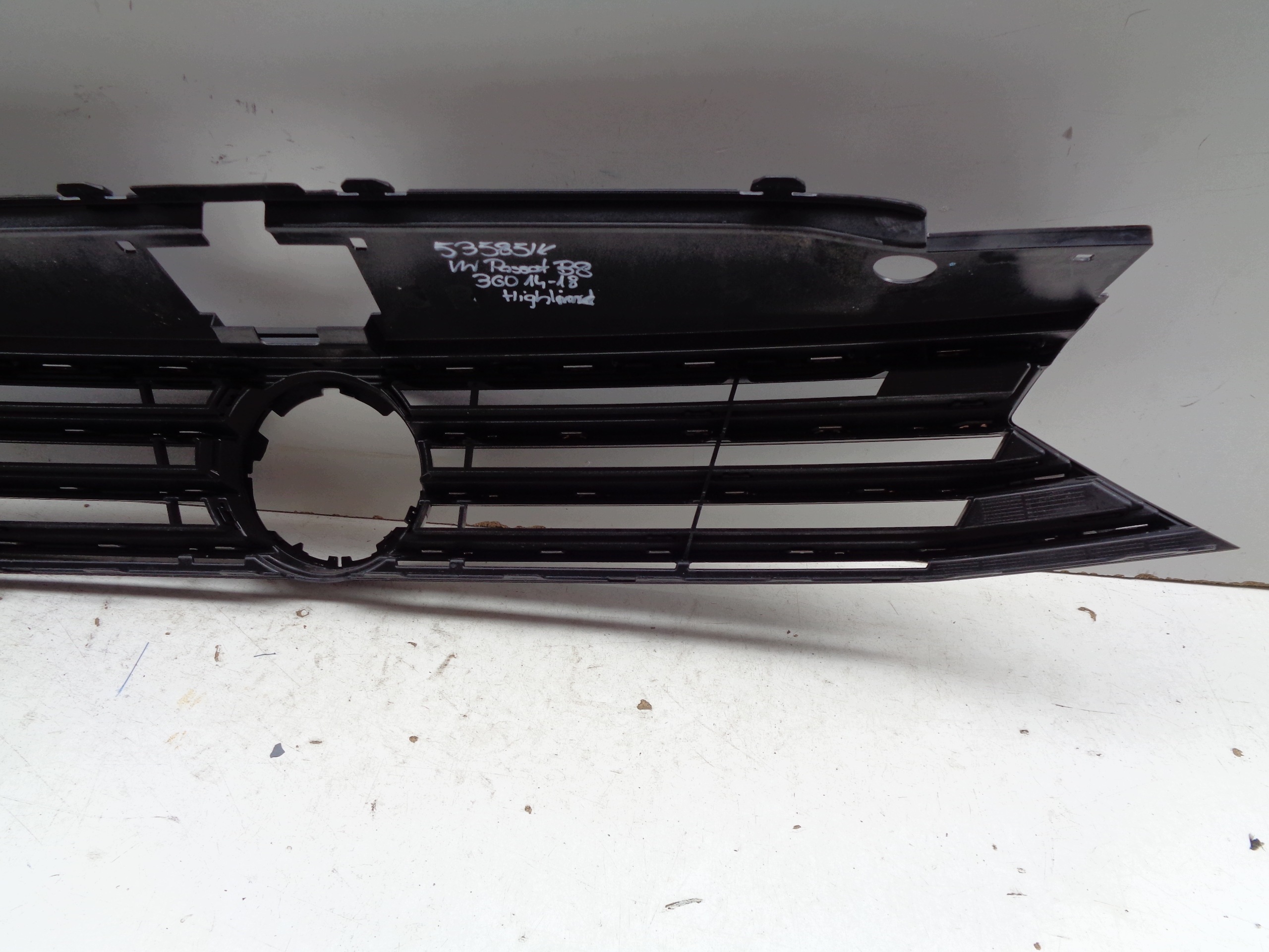 Grille VW PASSAT B8 3G 3G0 14-18 HIGHLINE NR 53585