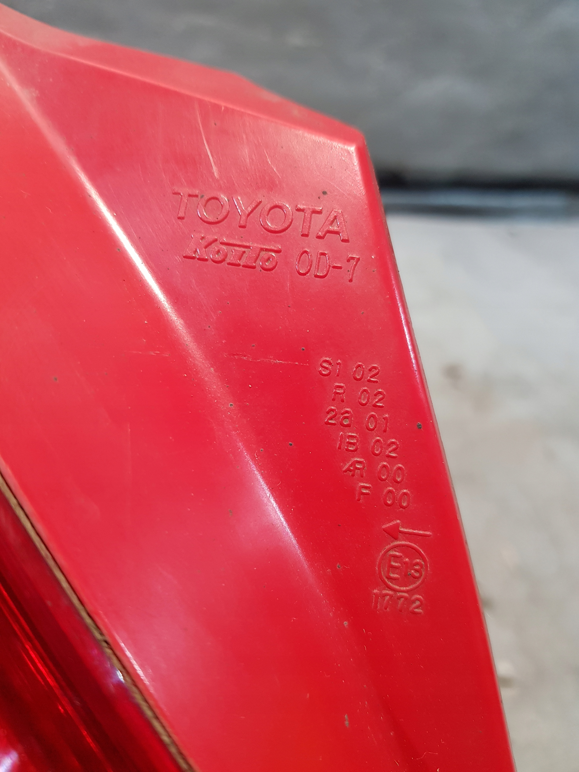light left rear part TOYOTA YARIS II EUROPA