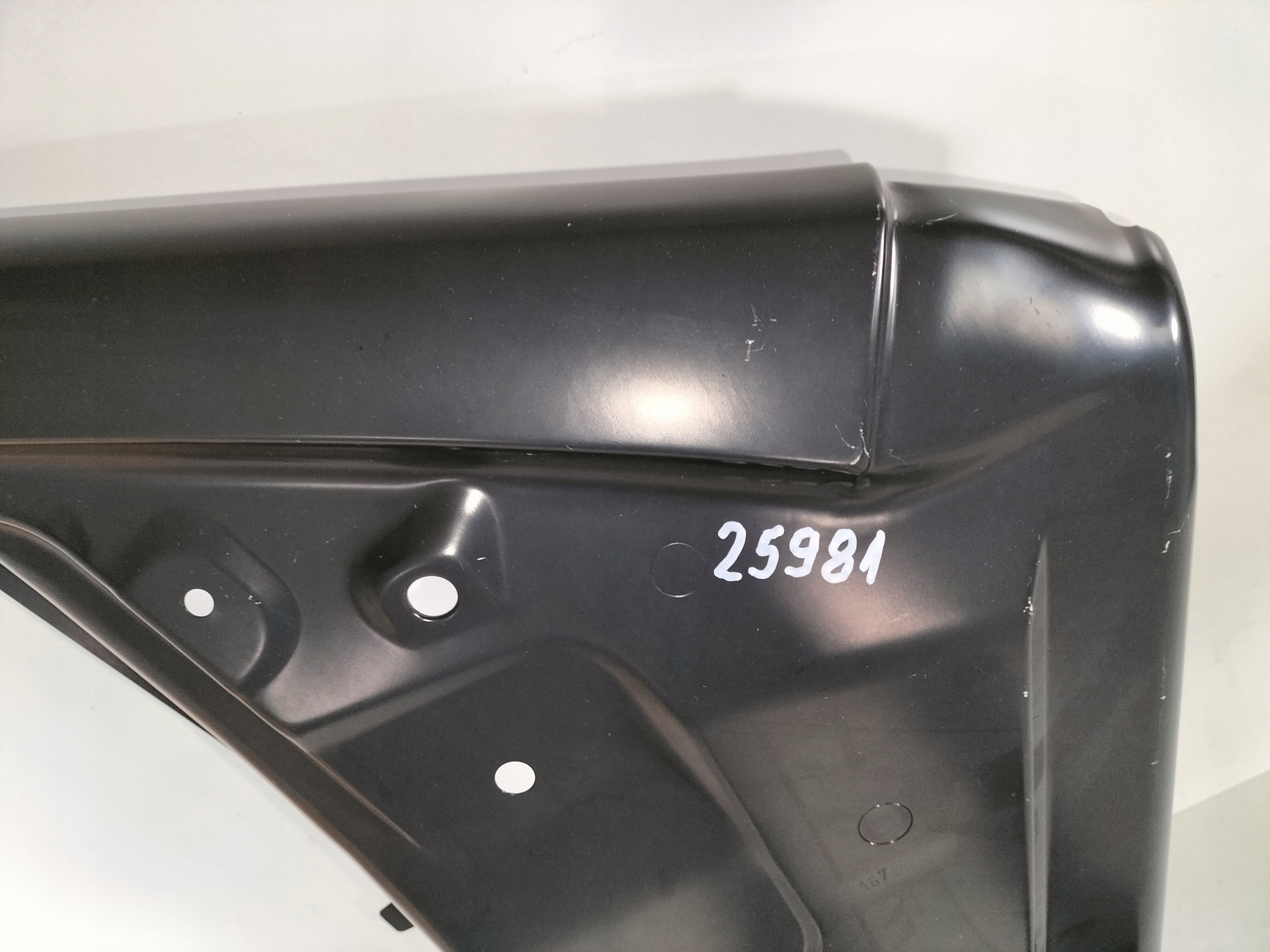 práh pravý FORD KA II 08