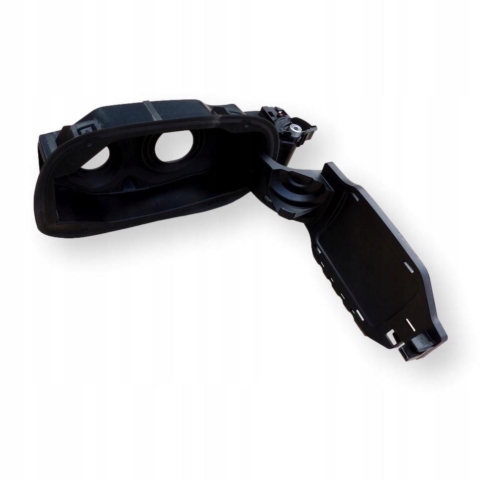 Mercedes E-klasa W213 Zásuvka palivové nádrže Oe