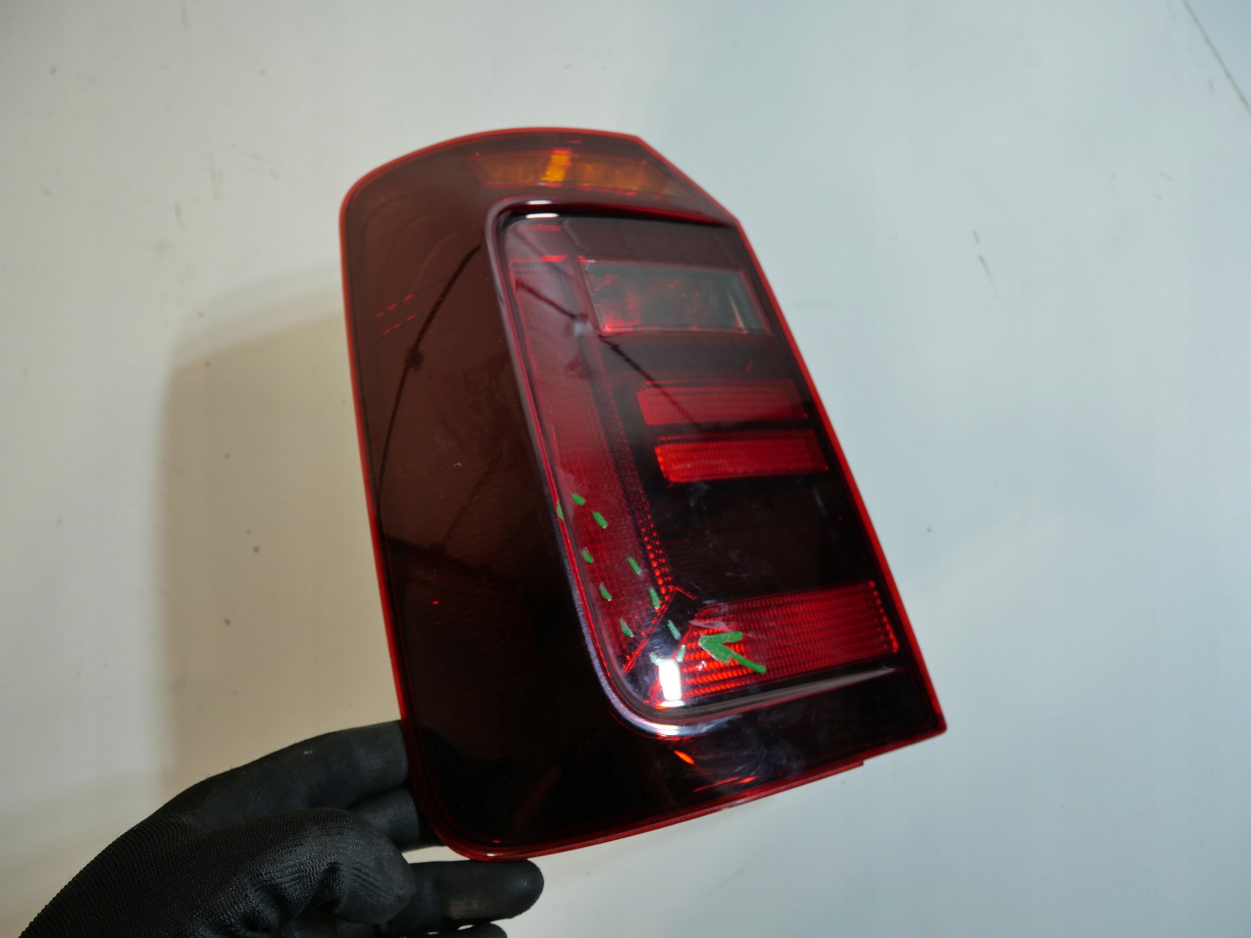 light left rear part VW CADDY IV 2K1945095P