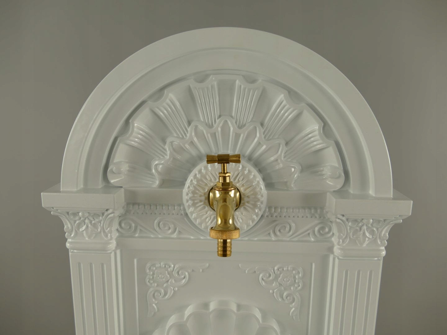 WYLEWKA - FONTANNA - biała - aluminium kran 83cm Producent inna