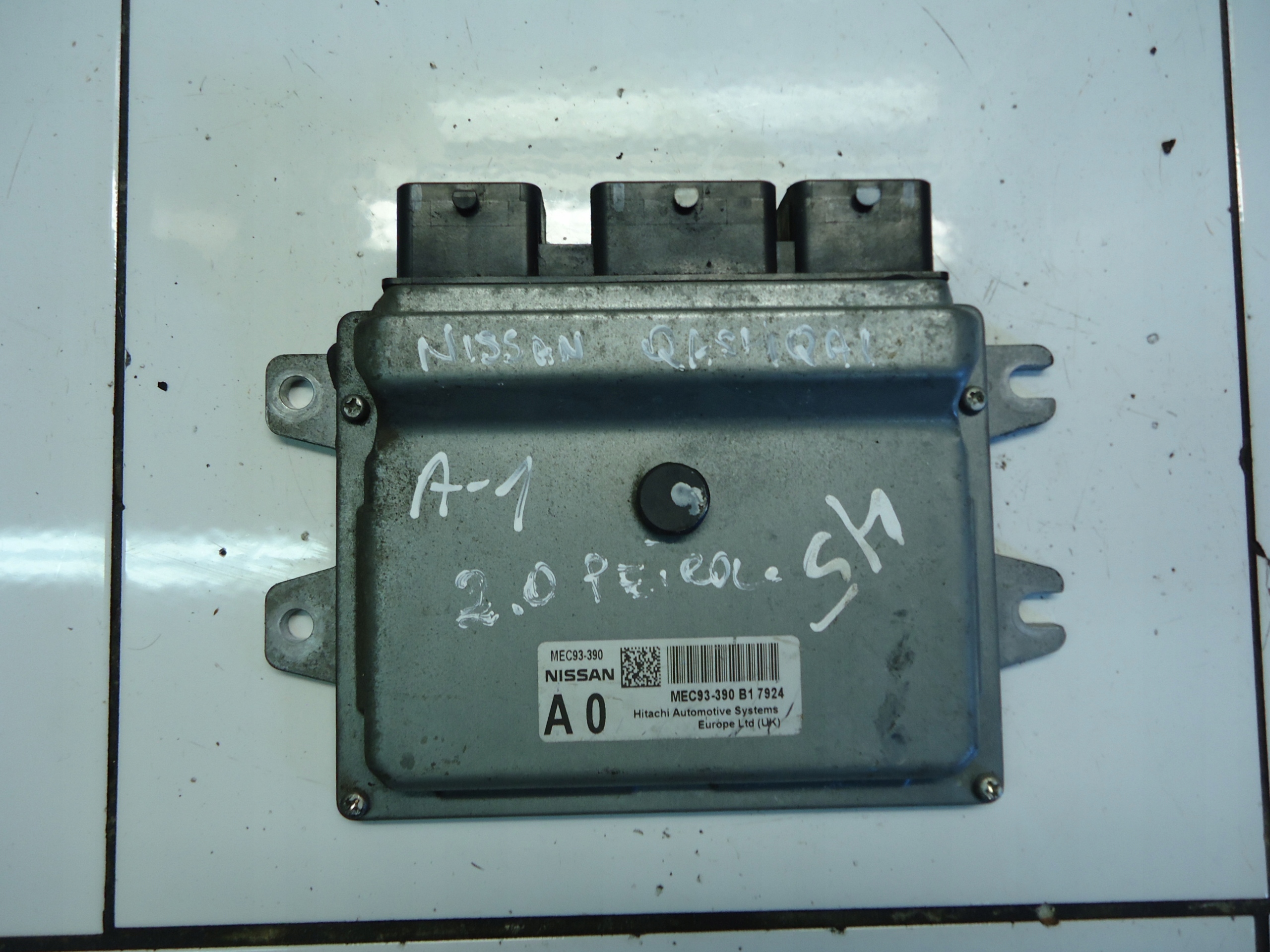 NISSAN QASHQAI 2.0 16V MR20 computer MEC93-390