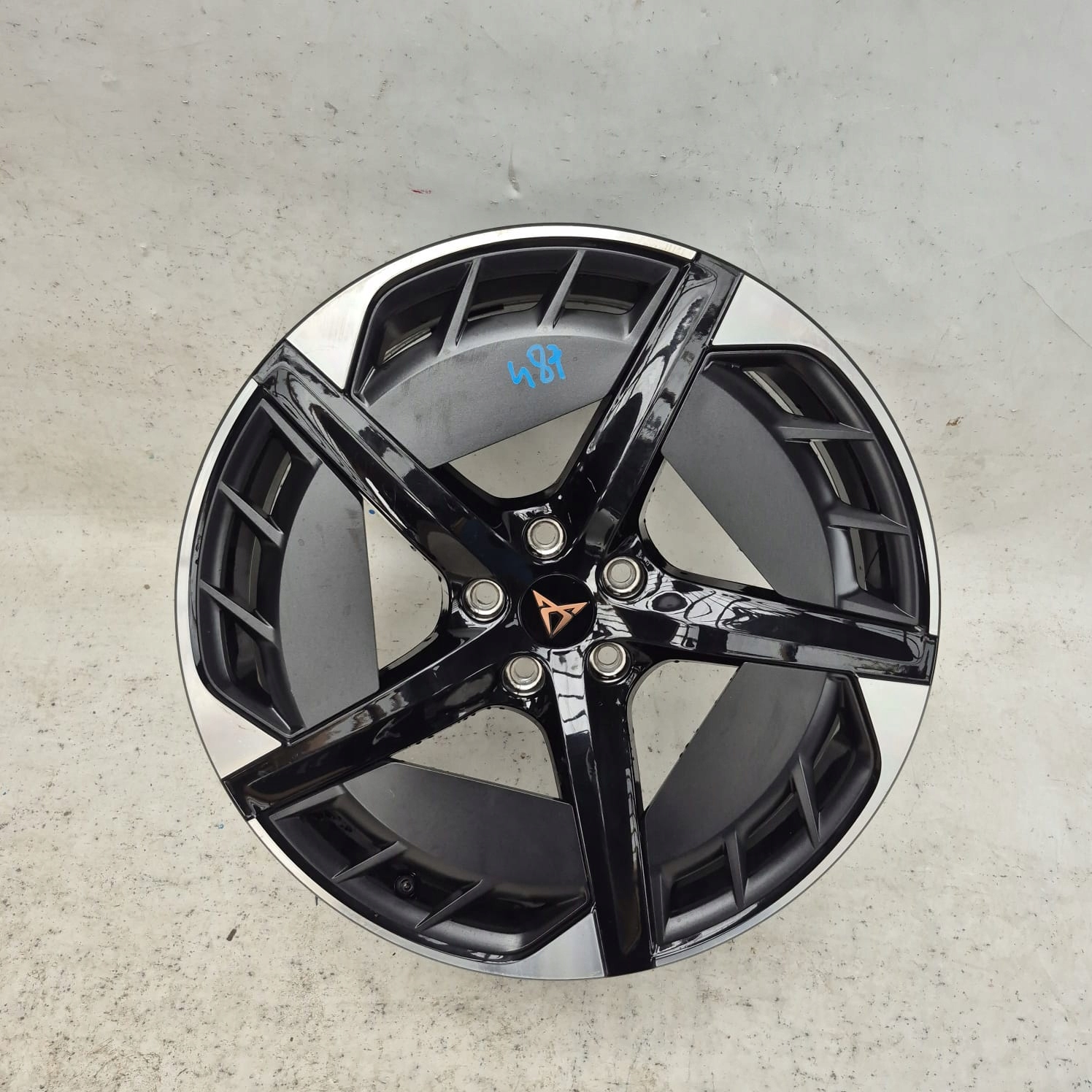 CUPRA BORN 21- 10E disc aluminium 20" 10E601025E